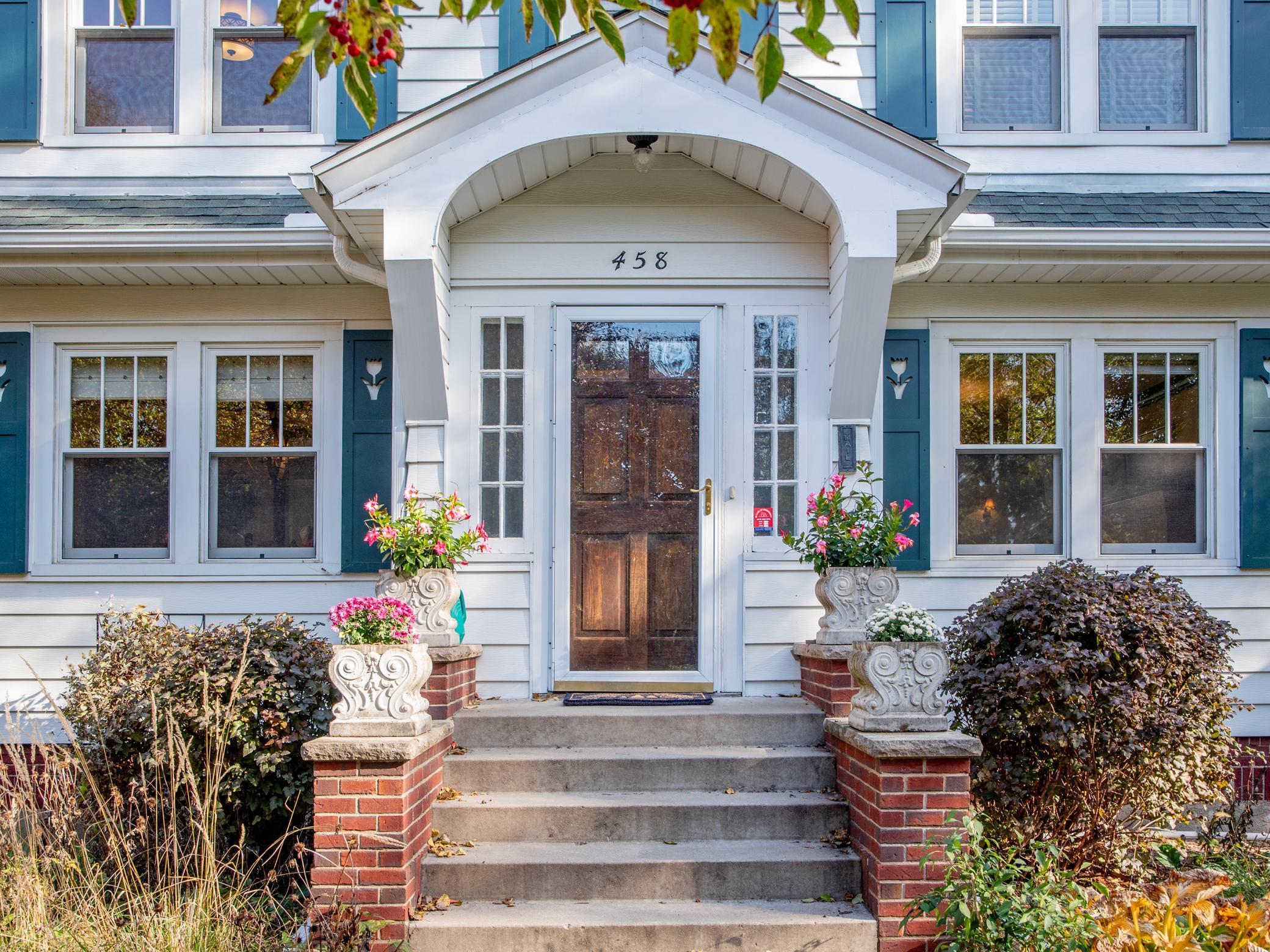 Saint Paul, Minnesota, 55104, United States, 3 Bedrooms Bedrooms, ,1 BathroomBathrooms,Residential,For Sale,1988037