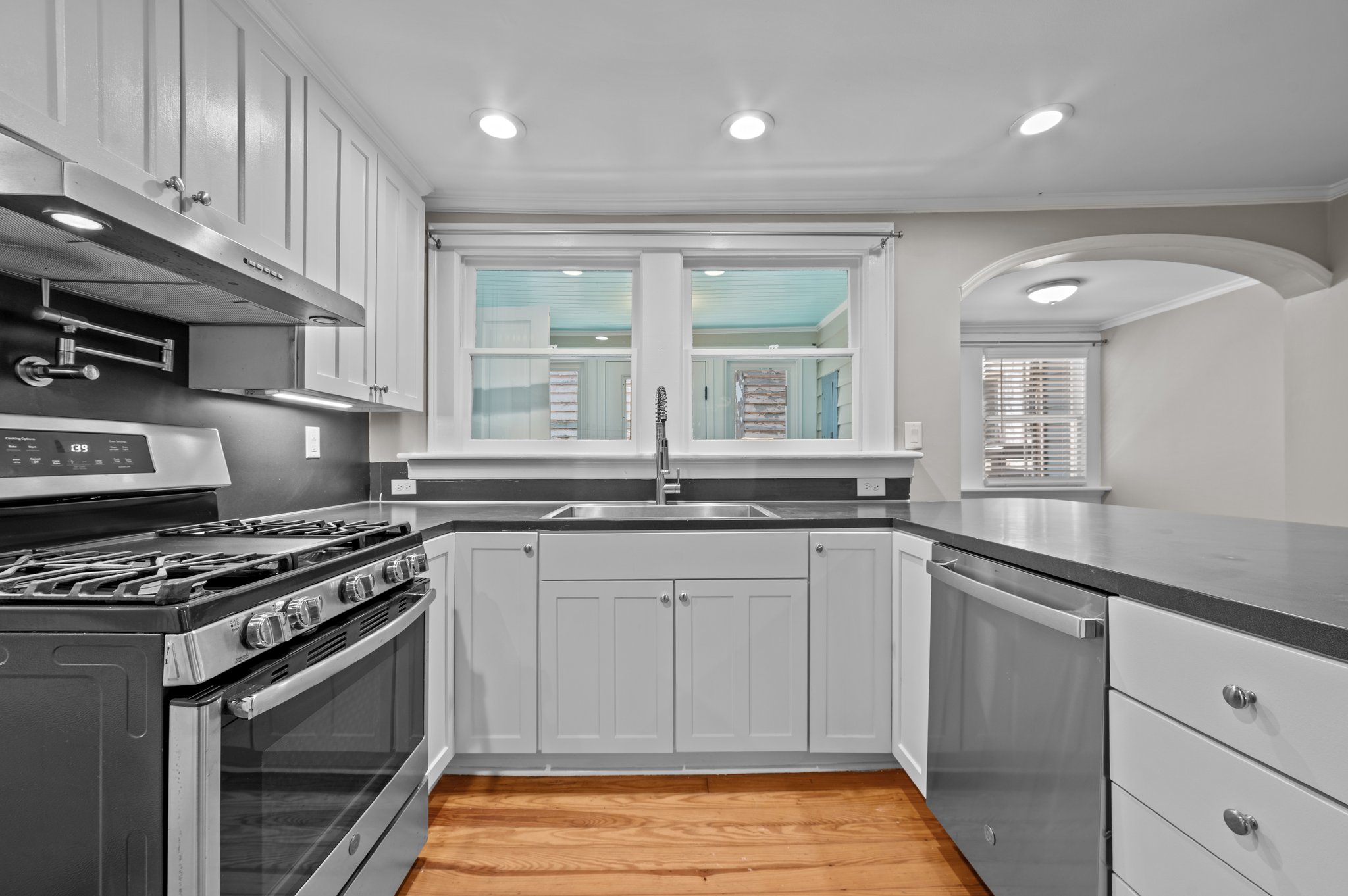 Washington, North Carolina, 27889, United States, 5 Bedrooms Bedrooms, ,3 BathroomsBathrooms,Residential,For Sale,1869236