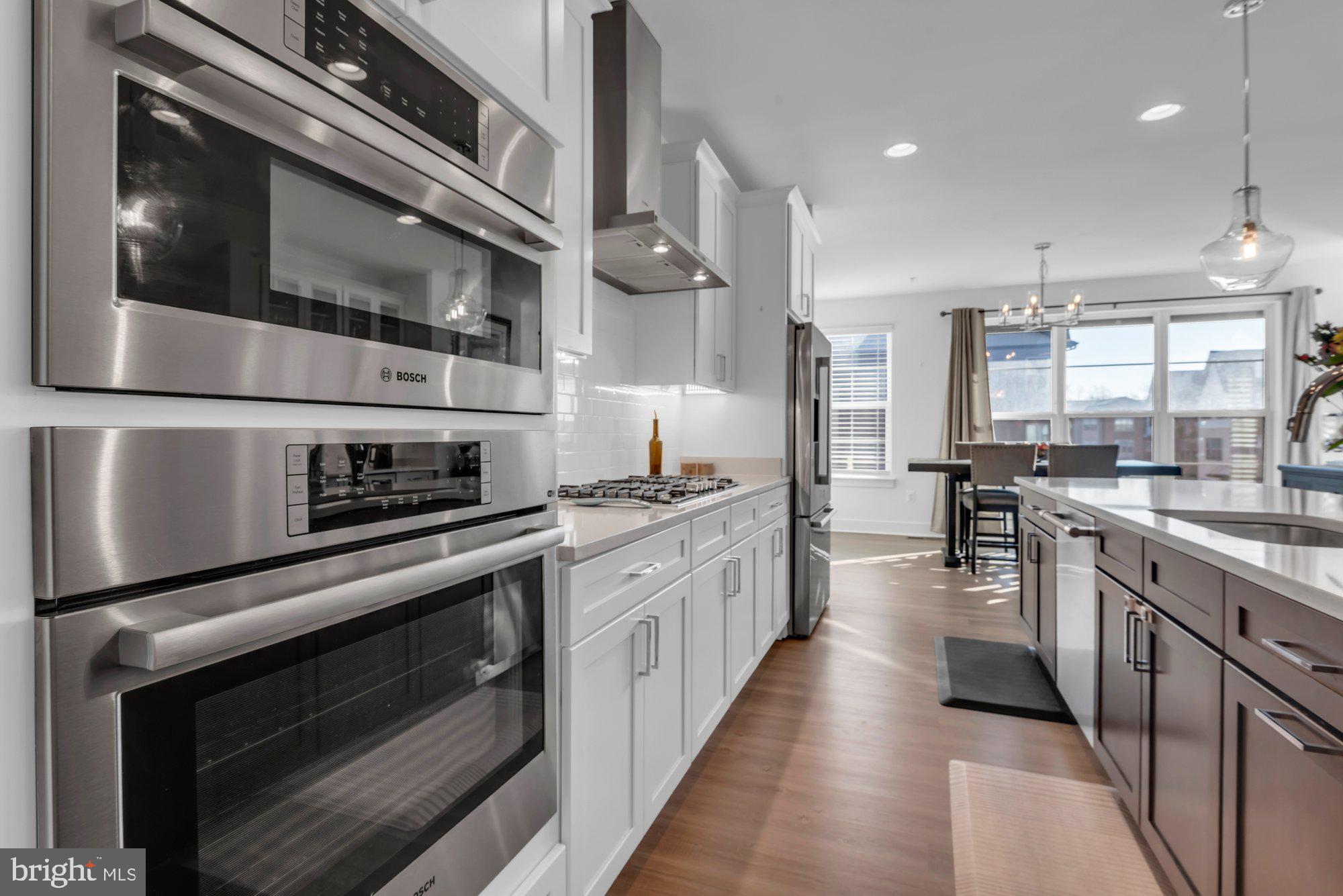 Laurel, Maryland, 20724, United States, 5 Bedrooms Bedrooms, ,5 BathroomsBathrooms,Residential,For Sale,2010373