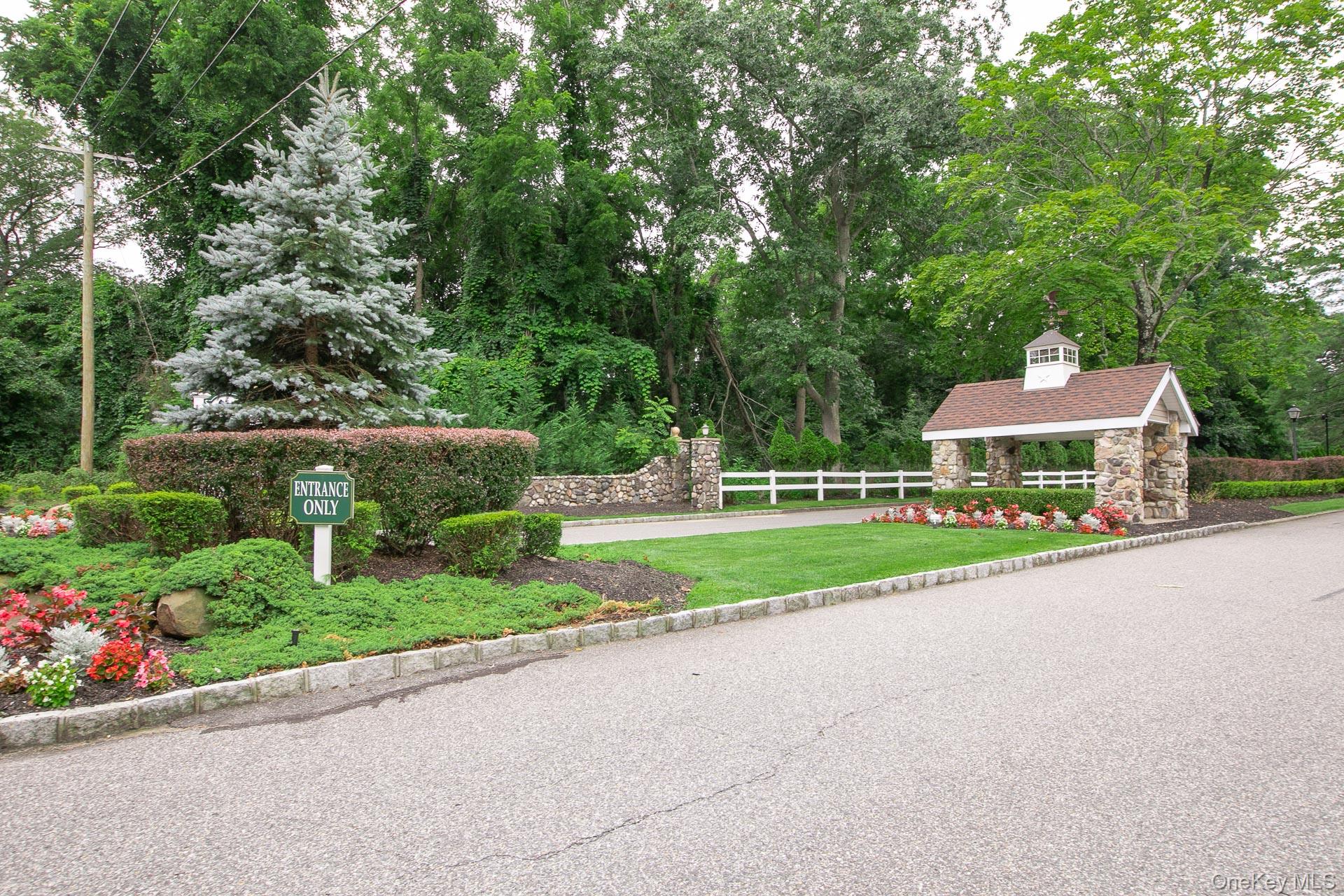  7 Possum Path, Coram, NY, 11727 - 物件實景