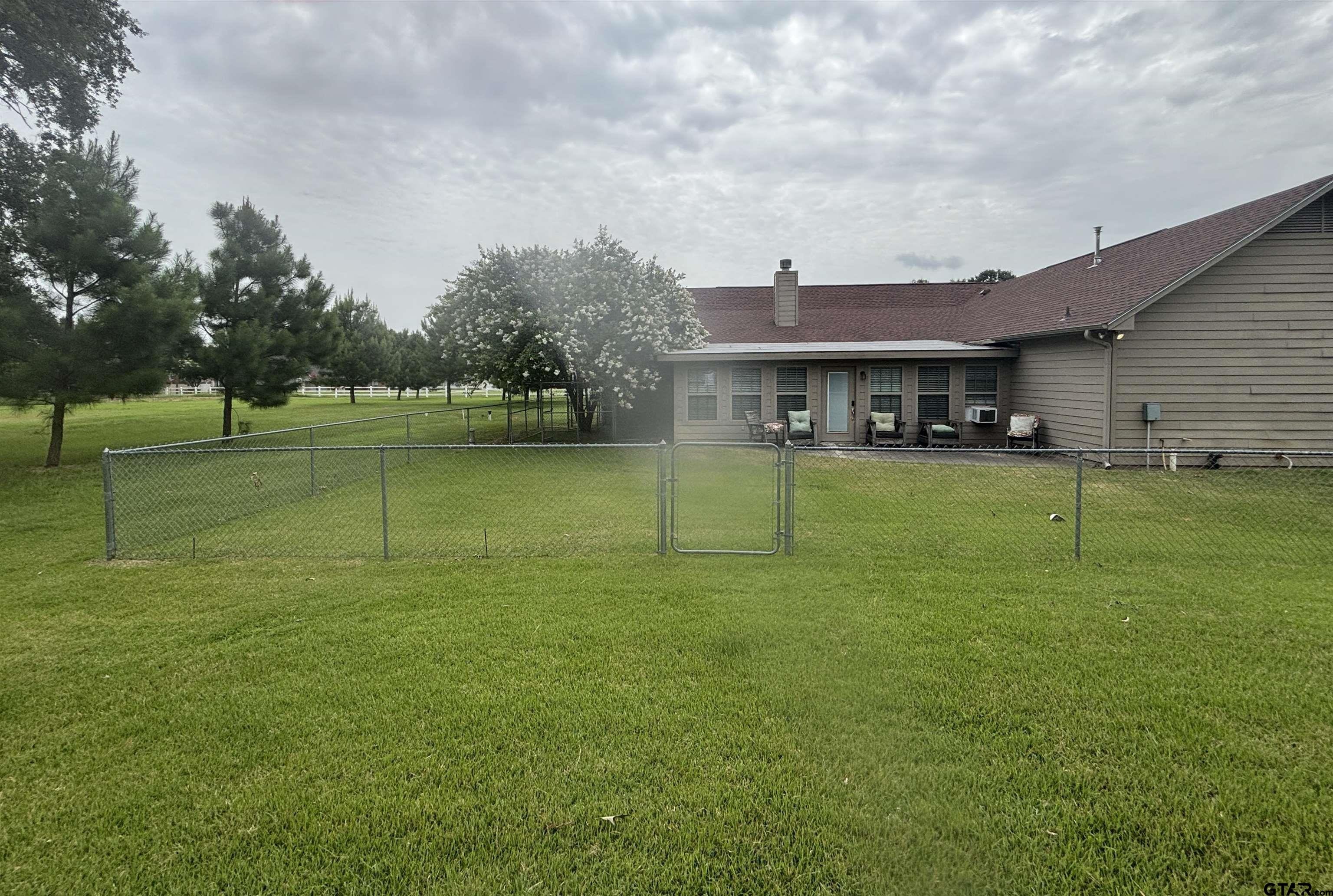 Pittsburg, Texas, 75686, United States, 3 Bedrooms Bedrooms, ,2 BathroomsBathrooms,Residential,For Sale,1980998