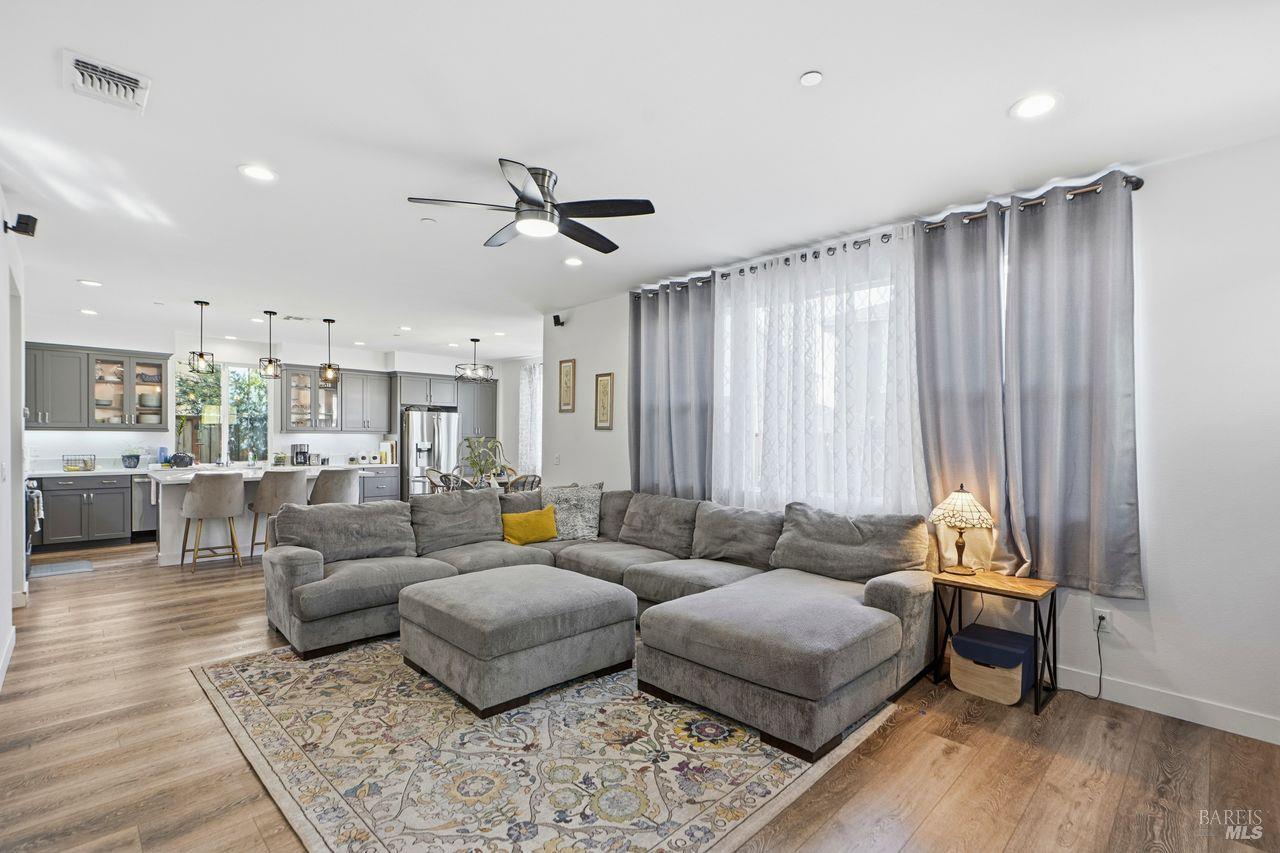 Santa Rosa, California, 95403, United States, 3 Bedrooms Bedrooms, ,3 BathroomsBathrooms,Residential,For Sale,1999891