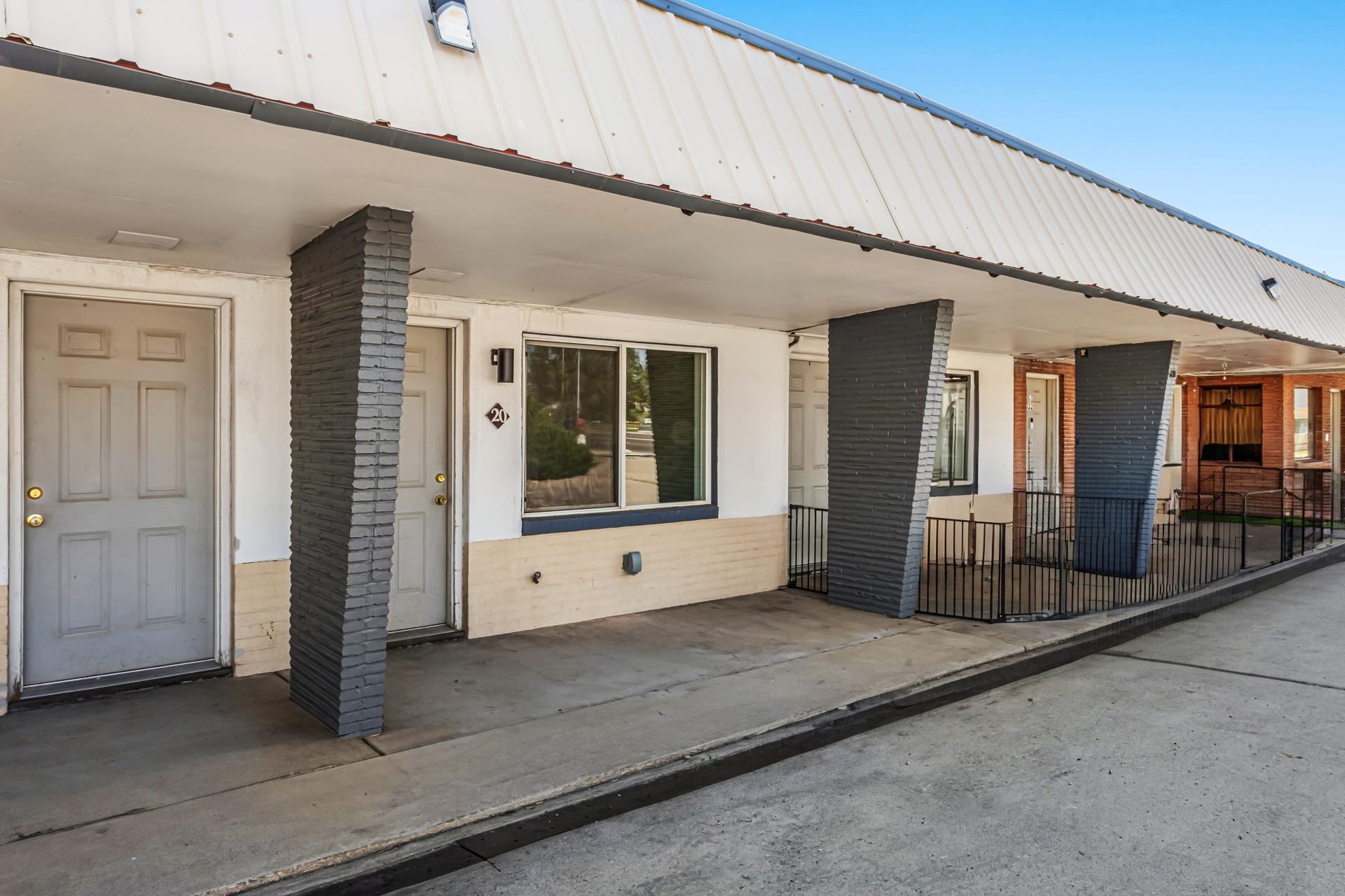 Grand Junction, Colorado, 81501, United States, 24 Bedrooms Bedrooms, ,23 BathroomsBathrooms,Residential,For Sale,1981907