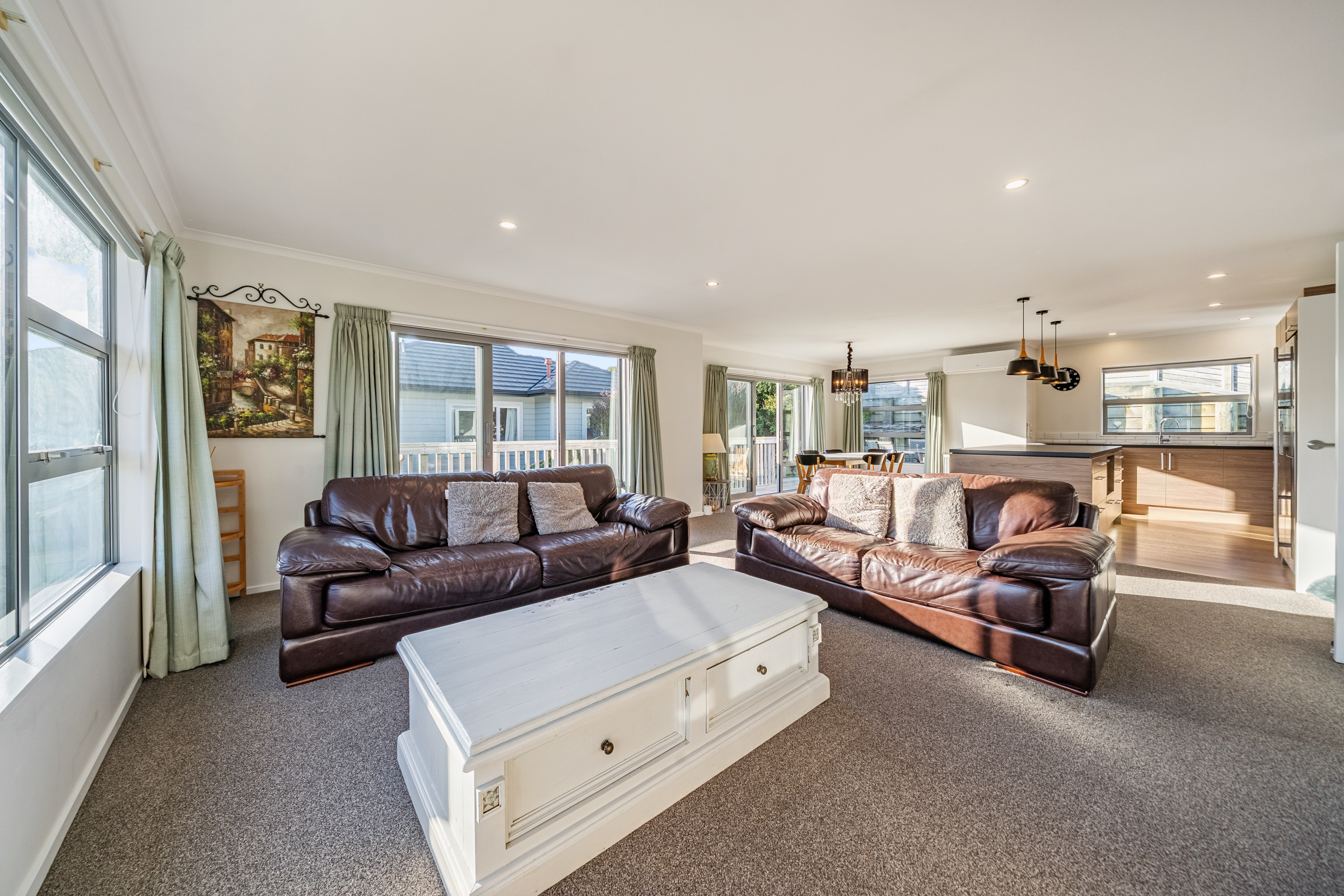  6 Bluejacket Place, Whitby, Porirua - 物件實景
