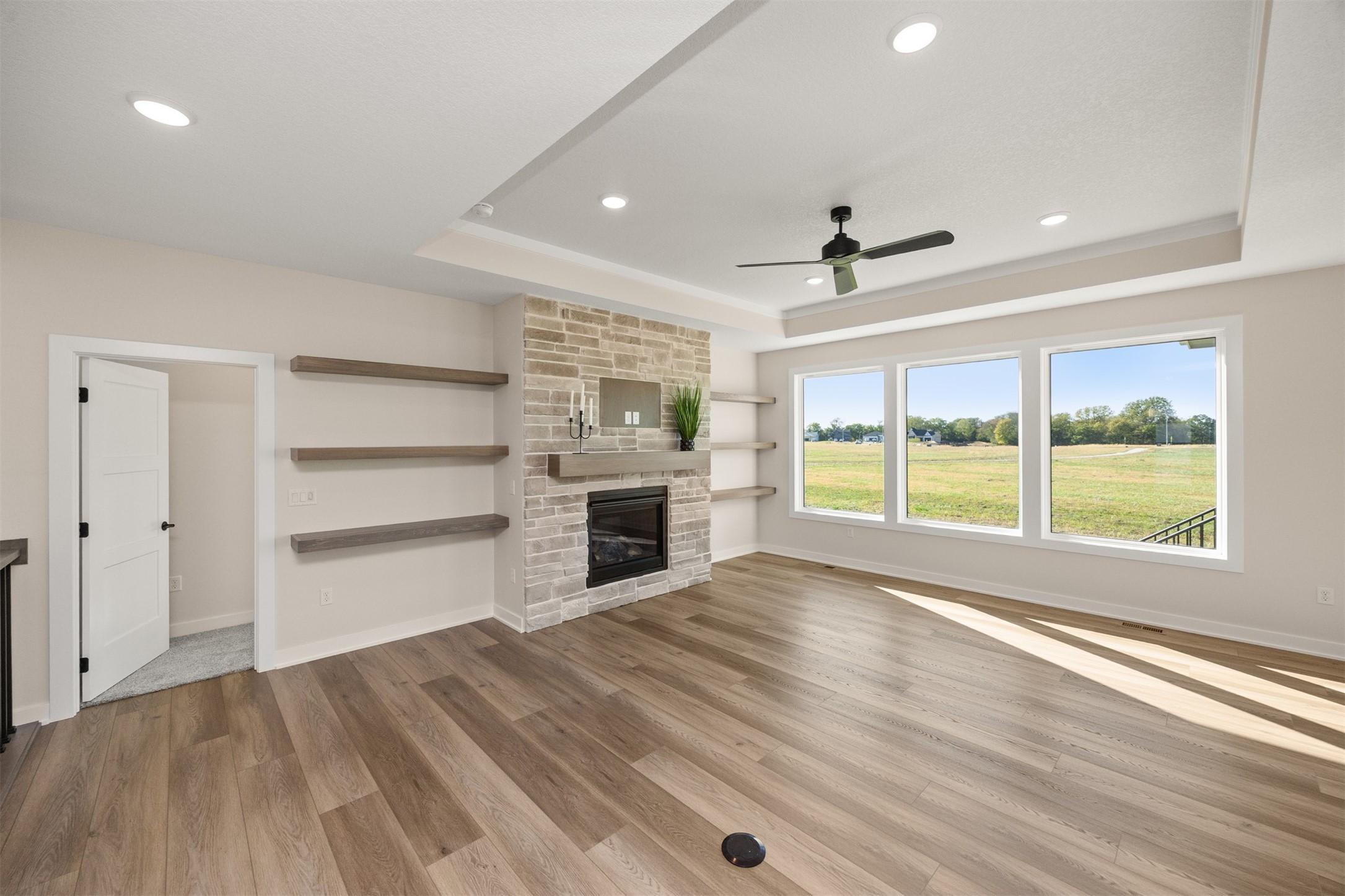 Urbandale, Iowa, 50323, United States, 4 Bedrooms Bedrooms, ,3 BathroomsBathrooms,Residential,For Sale,1975900