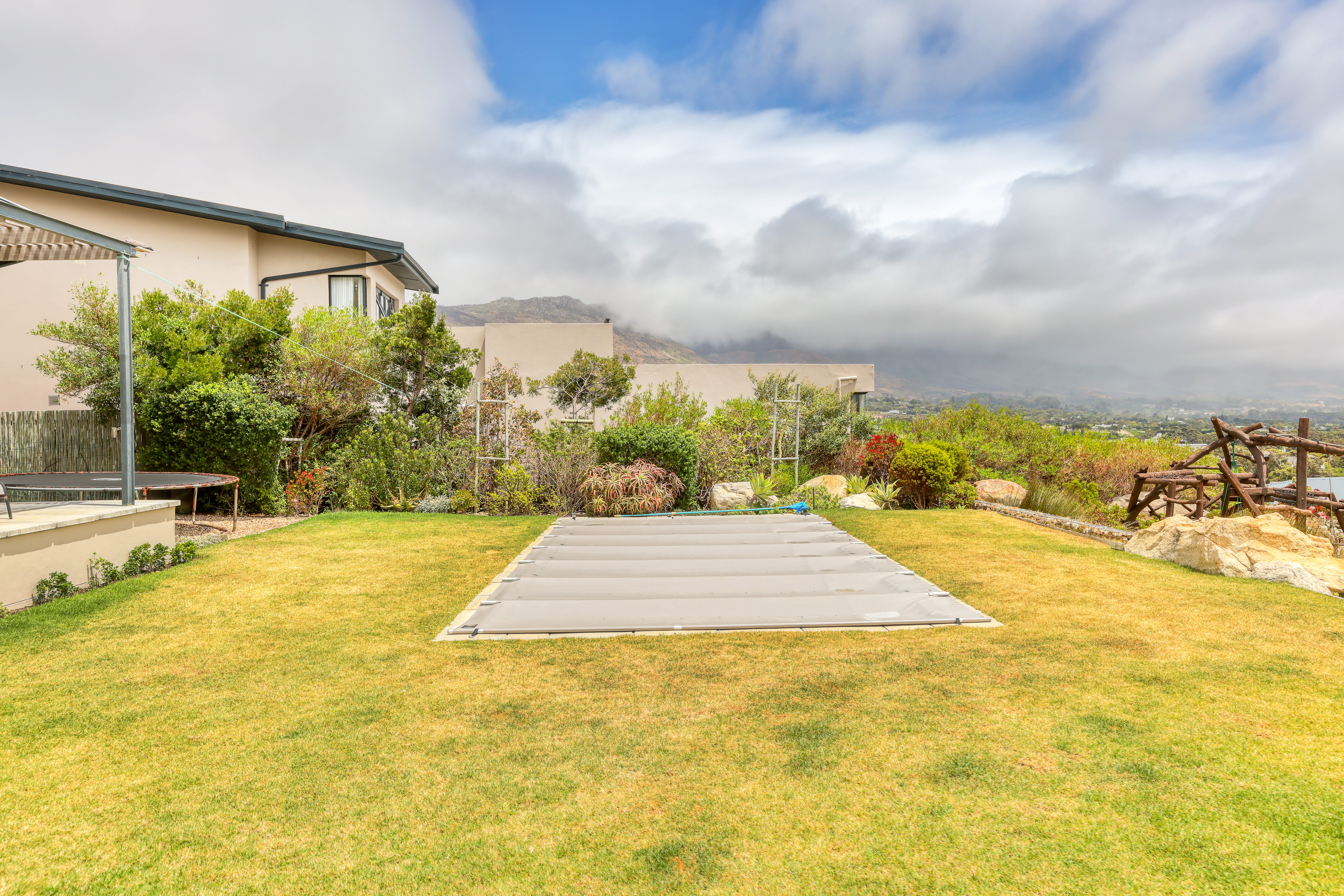  Elegant Mountain view home set in Stonehurst Mountain Estate - 物件實景