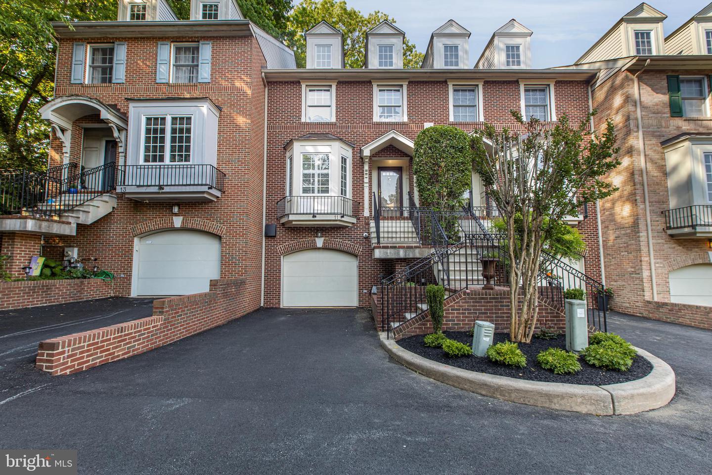 WILMINGTON, Delaware, 19806, United States, 4 Bedrooms Bedrooms, ,4 BathroomsBathrooms,Residential,For Sale,2048566