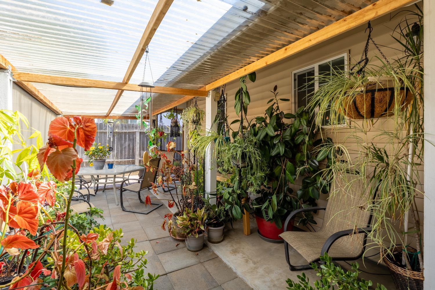 Citrus Heights, California, 95621, United States, 3 Bedrooms Bedrooms, ,2 BathroomsBathrooms,Residential,For Sale,2015324