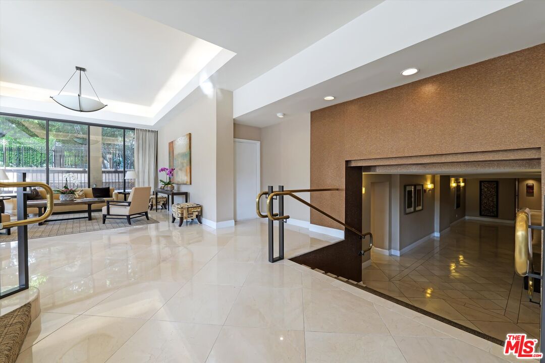 Los Angeles, California, 90024, United States, 2 Bedrooms Bedrooms, ,1 BathroomBathrooms,Residential,For Sale,1939322