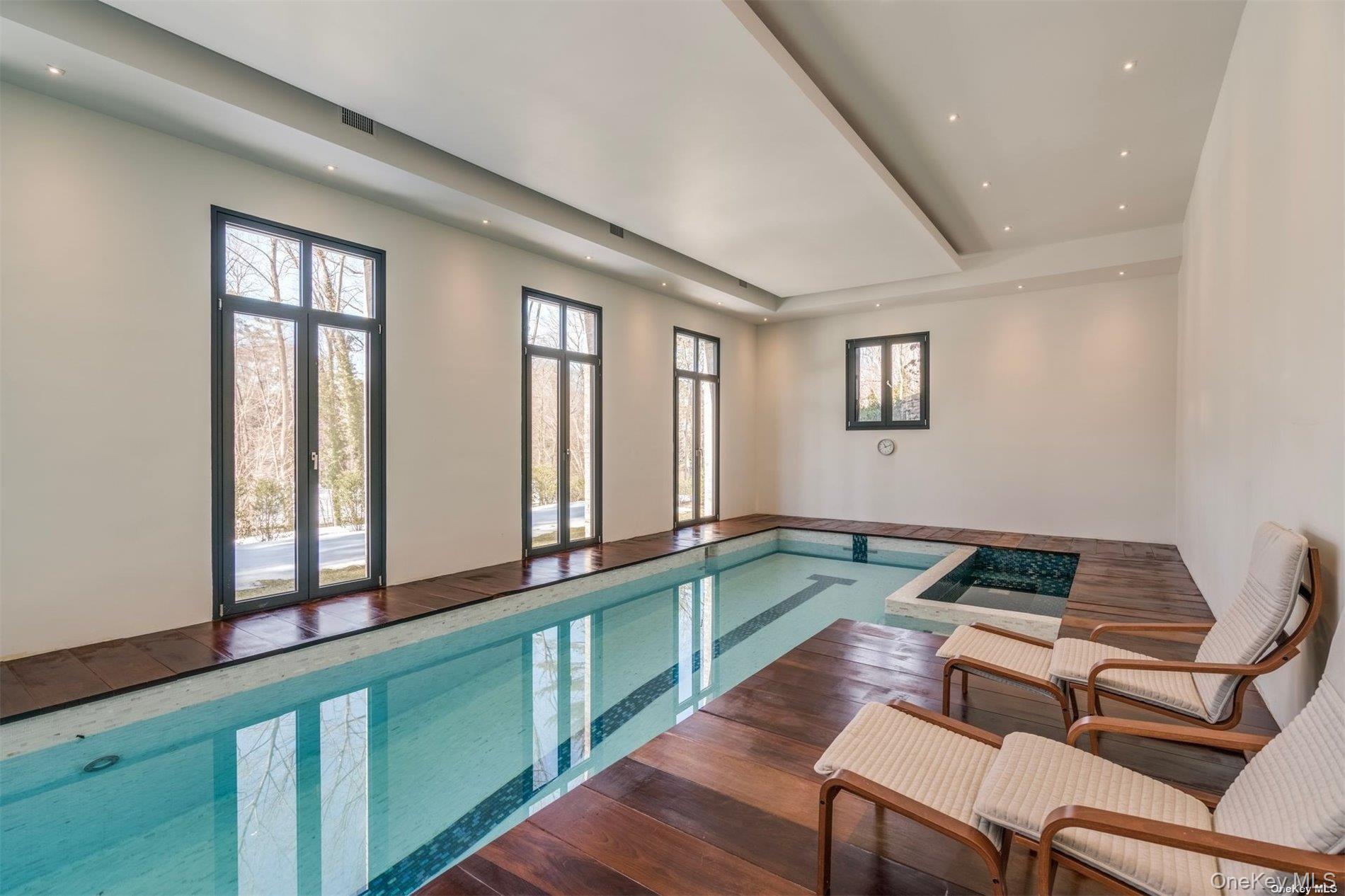  8 Frost Creek Dr, Locust Valley, NY, 11560 - 物件實景