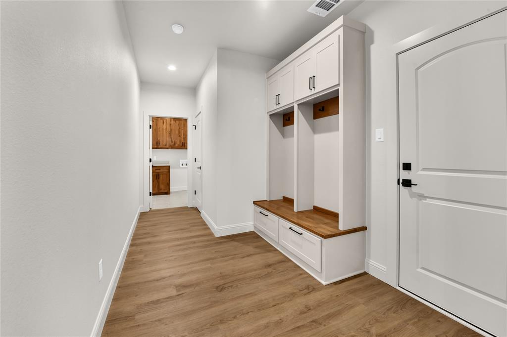 Millsap, Texas, 76066, United States, 4 Bedrooms Bedrooms, ,3 BathroomsBathrooms,Residential,For Sale,1980823