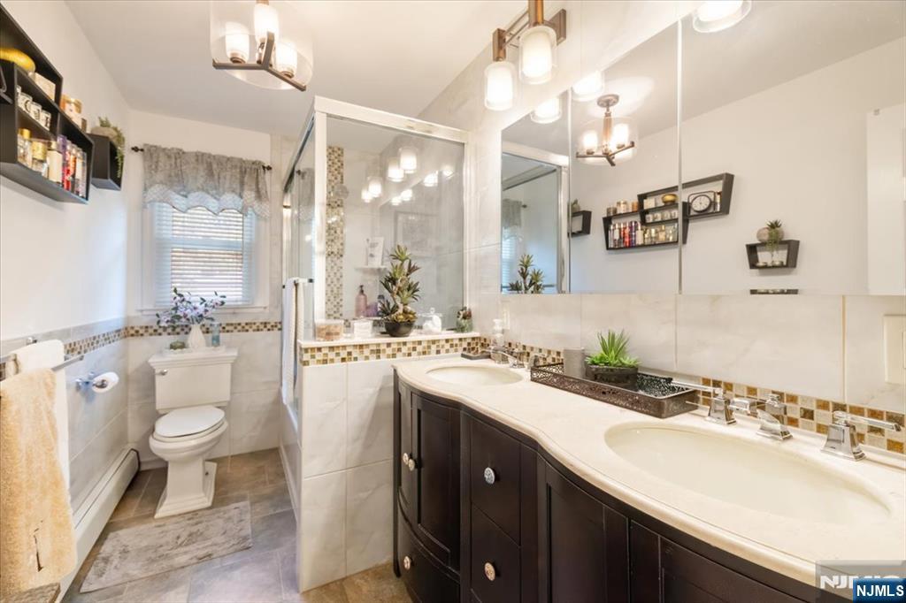 Twp of Washington, New Jersey, 07676, United States, 4 Bedrooms Bedrooms, ,3 BathroomsBathrooms,Residential,For Sale,1925733