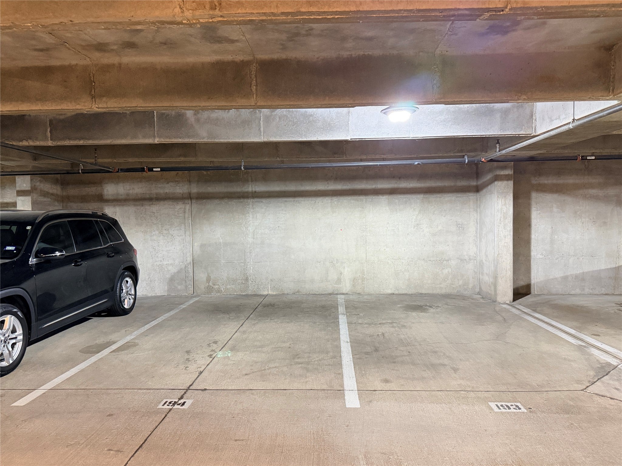 Dallas, Texas, 75219, United States, 2 Bedrooms Bedrooms, ,2 BathroomsBathrooms,Residential,For Sale,1983797