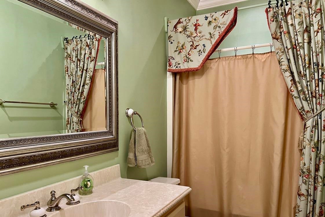 Franklin, Kentucky, 42134, United States, 4 Bedrooms Bedrooms, ,3 BathroomsBathrooms,Residential,For Sale,1941979