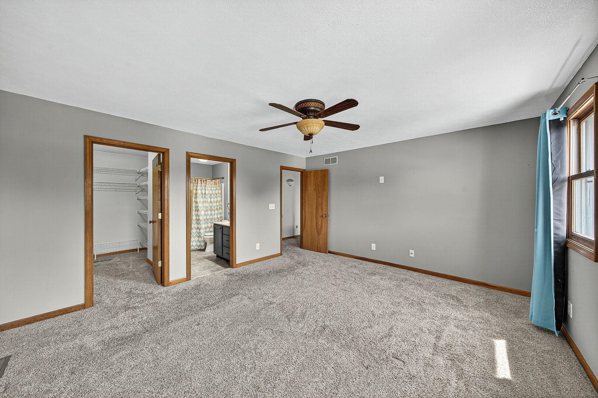 Elkhart, Indiana, 46514, United States, 3 Bedrooms Bedrooms, ,3 BathroomsBathrooms,Residential,For Sale,1917912