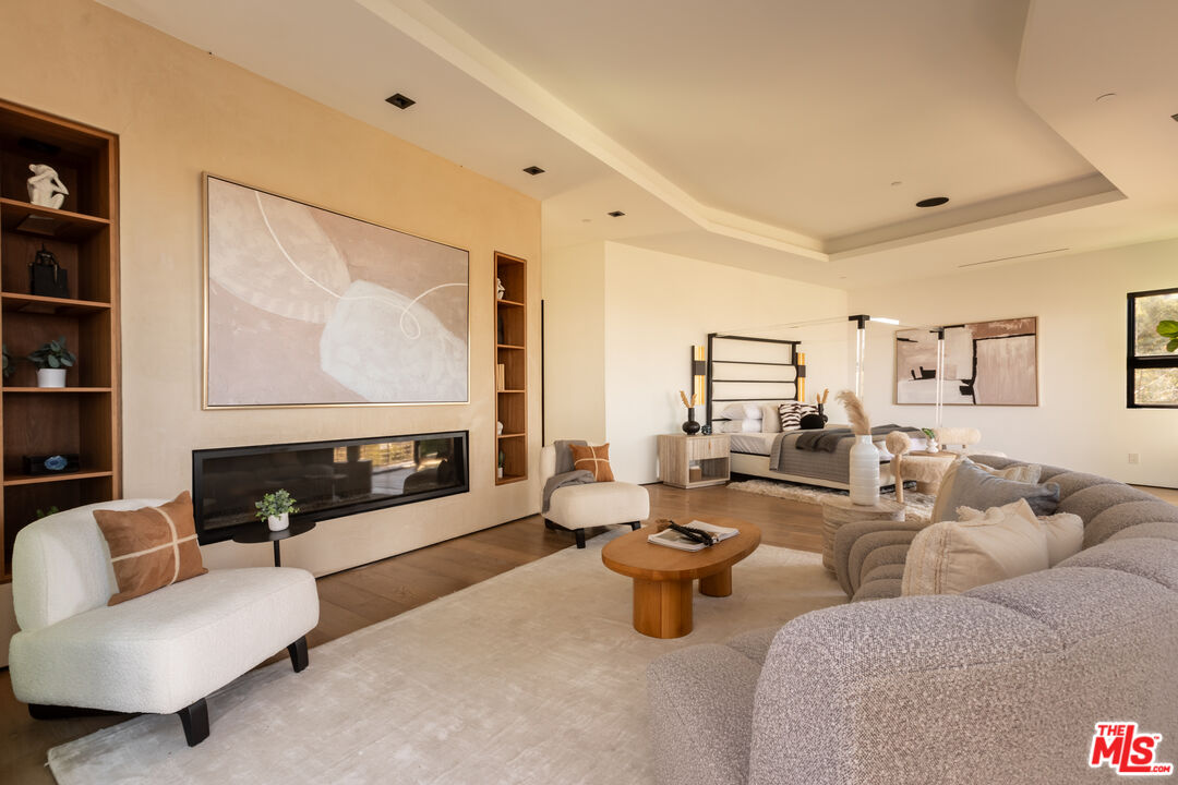 Beverly Hills, California, 90210, United States, 6 Bedrooms Bedrooms, ,6 BathroomsBathrooms,Residential,For Sale,1692711
