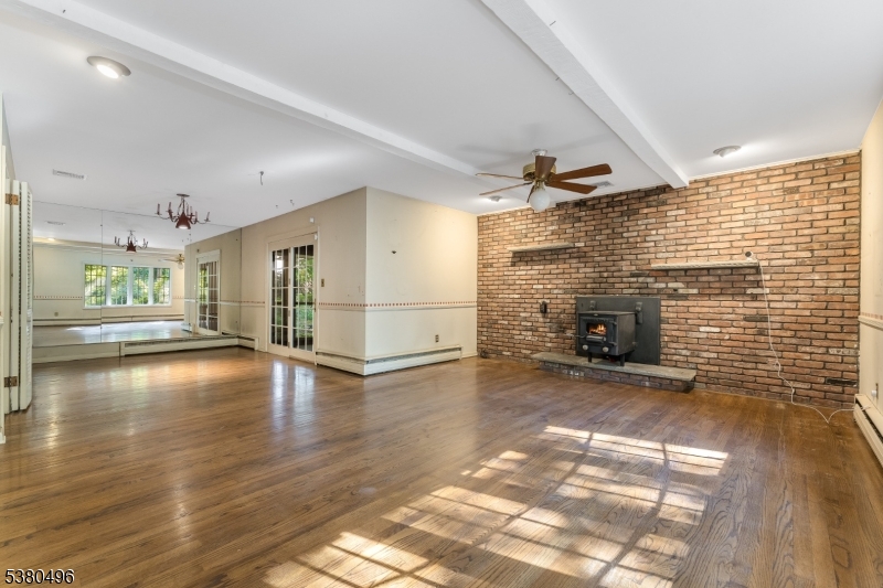 Bridgewater Twp., New Jersey, 07920, United States, 3 Bedrooms Bedrooms, ,2 BathroomsBathrooms,Residential,For Sale,1927151