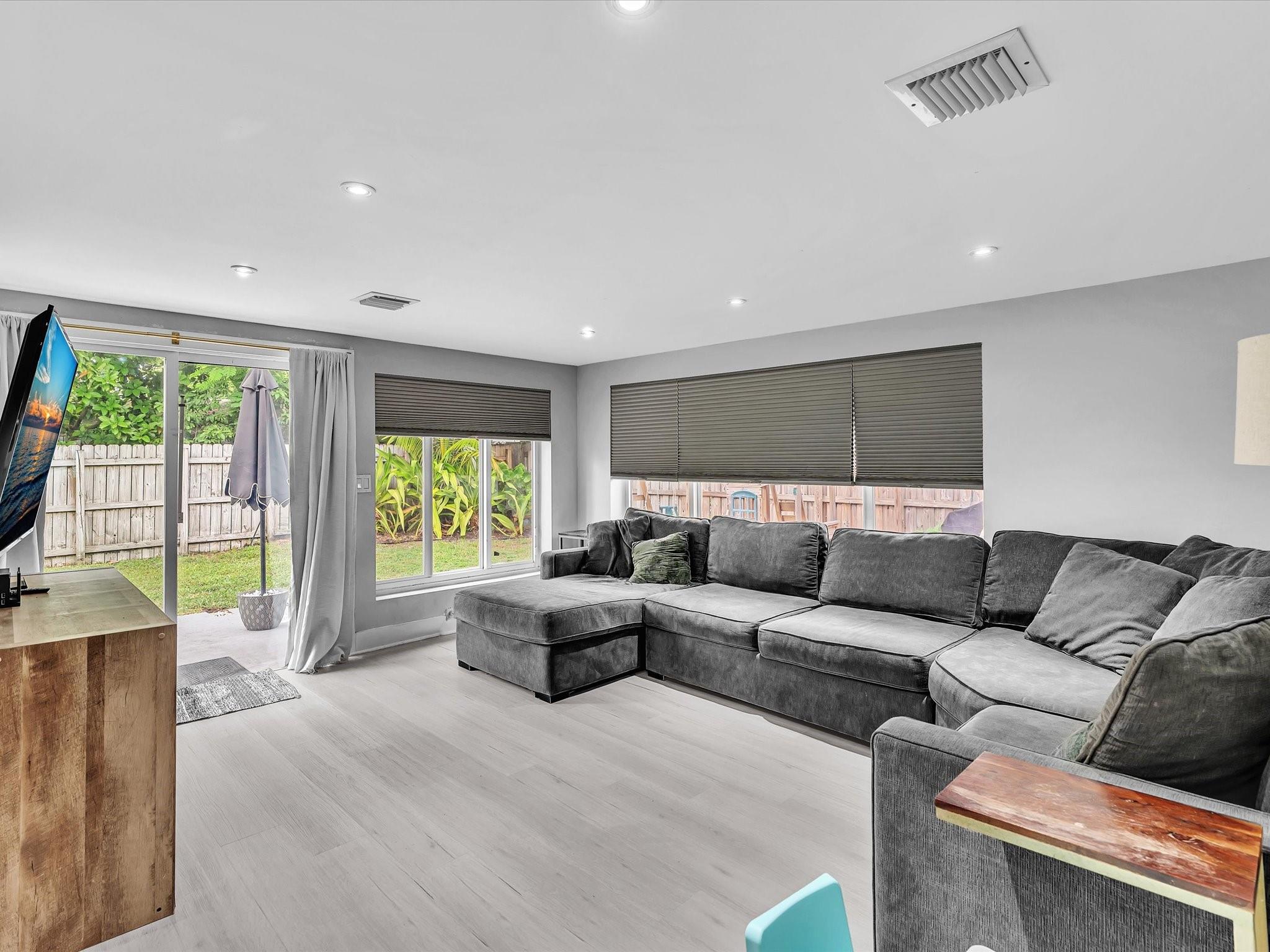 Fort Lauderdale, Florida, 33309, United States, 3 Bedrooms Bedrooms, ,2 BathroomsBathrooms,Residential,For Sale,1989951