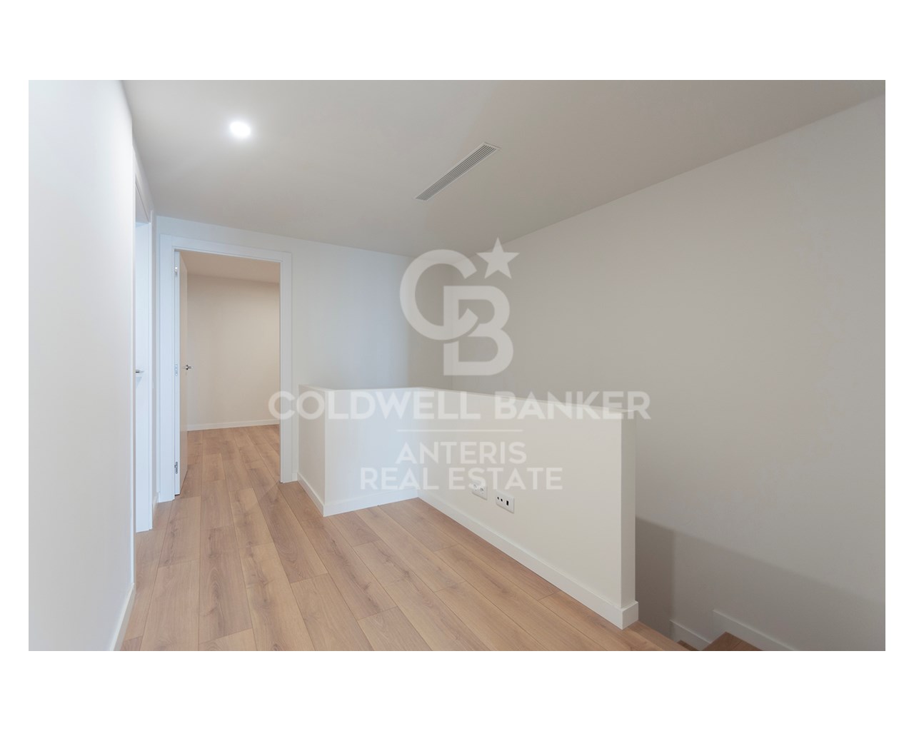 Barcelona, Barcelona, Sants ? Montju?c, Sants - Ba, Barcelona, Catalonia, ES, 3 Bedrooms Bedrooms, ,2 BathroomsBathrooms,Residential,For Sale,Barcelona, Barcelona, Sants ? Montju?c, Sants - Ba,1556908
