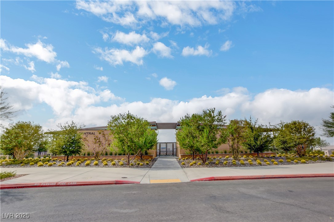 Henderson, Nevada, 89011, United States, 3 Bedrooms Bedrooms, ,2 BathroomsBathrooms,Residential,For Sale,1848397