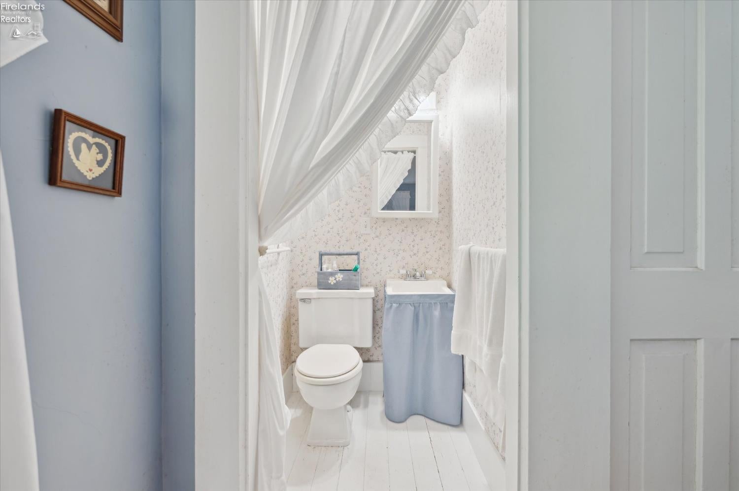 Put-In-Bay, Ohio, 43456, United States, 4 Bedrooms Bedrooms, ,2 BathroomsBathrooms,Residential,For Sale,1983936