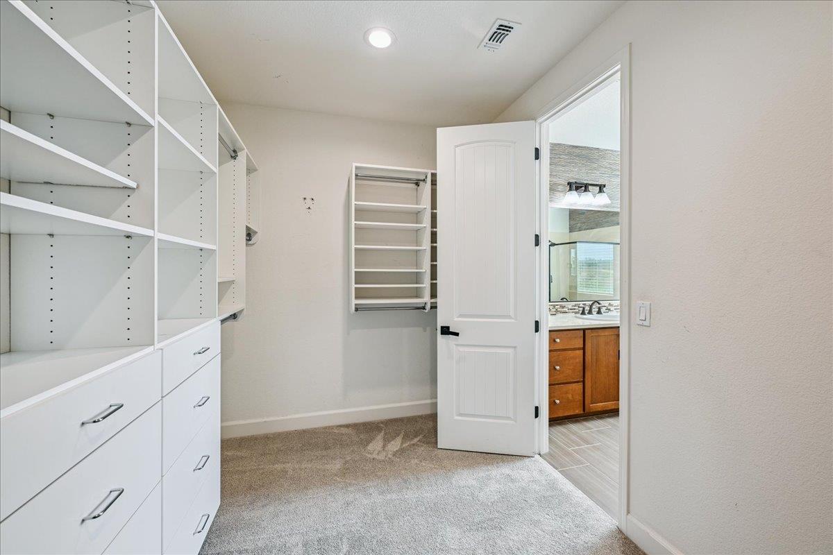 Folsom, California, 95630, United States, 4 Bedrooms Bedrooms, ,3 BathroomsBathrooms,Residential,For Sale,1948899