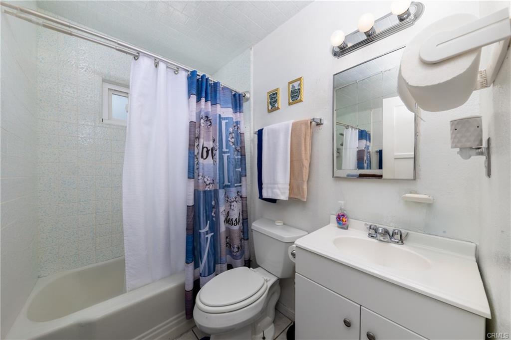 Los Angeles, California, 90059, United States, 2 Bedrooms Bedrooms, ,1 BathroomBathrooms,Residential,For Sale,1908040
