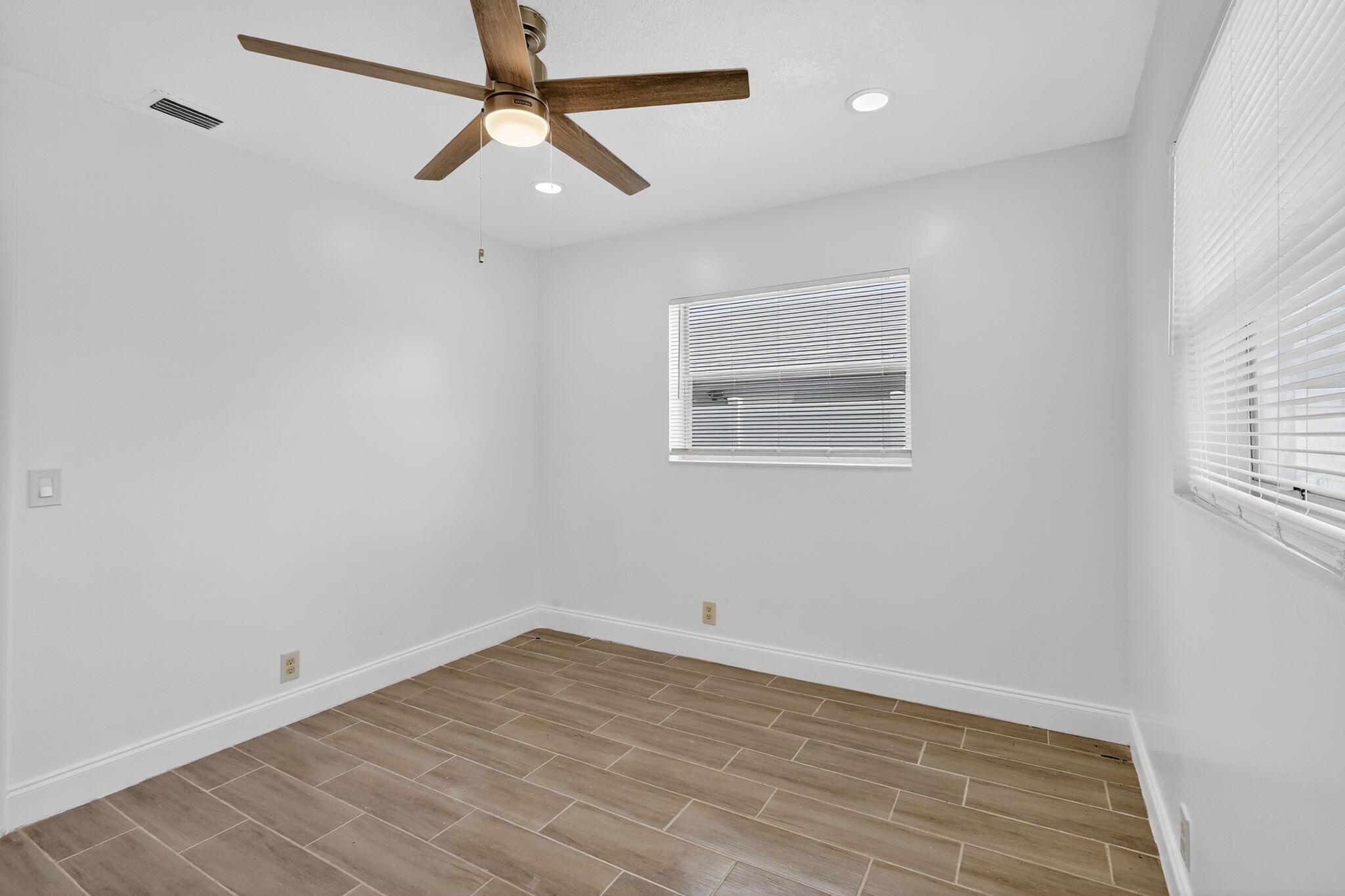 West Palm Beach, Florida, 33401, United States, 4 Bedrooms Bedrooms, ,2 BathroomsBathrooms,Residential,For Sale,1975982