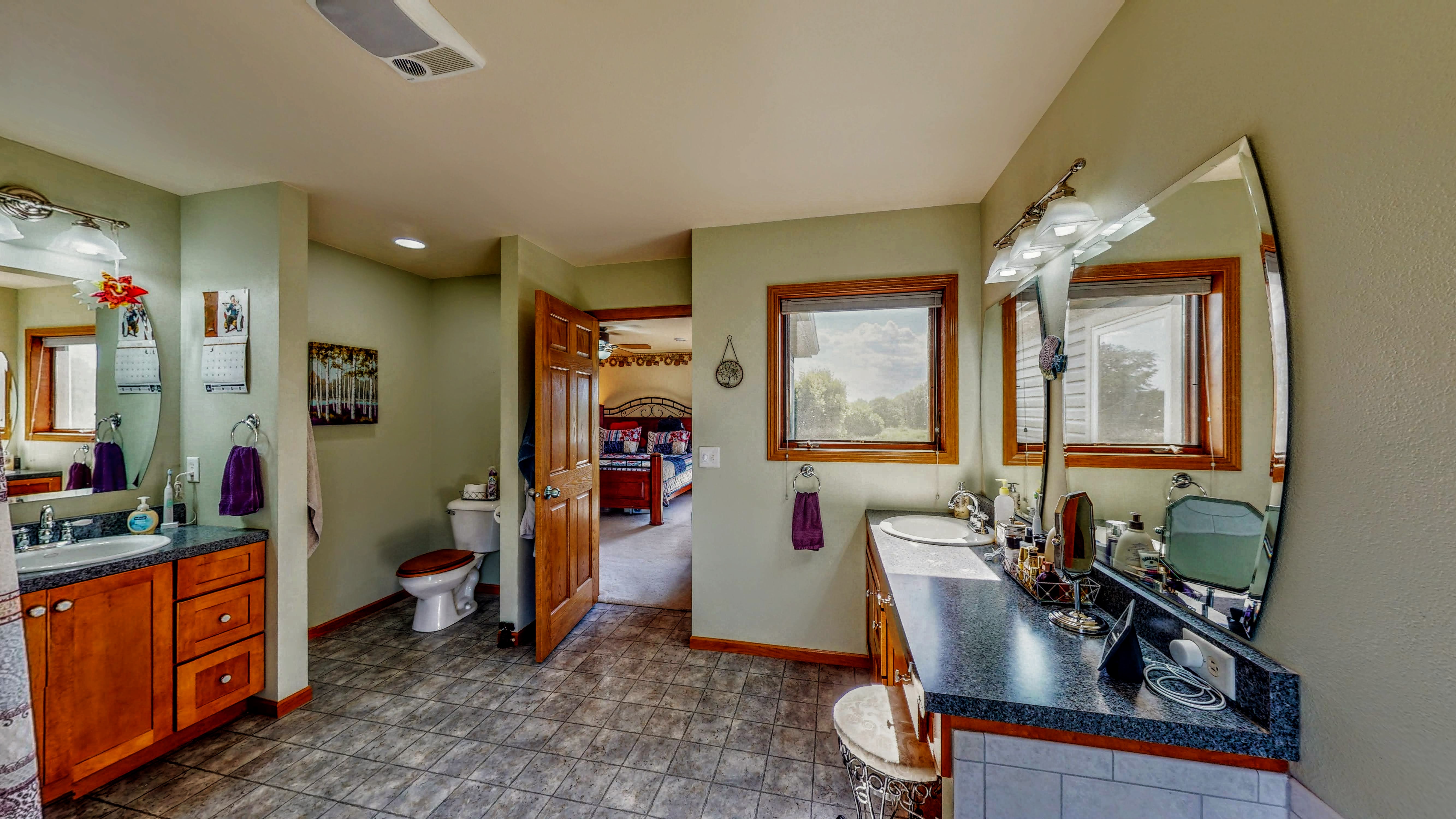 Jefferson, Wisconsin, 53549, United States, 4 Bedrooms Bedrooms, ,4 BathroomsBathrooms,Residential,For Sale,1984363