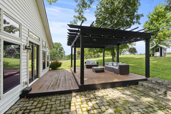 Versailles, Kentucky, 40383, United States, 4 Bedrooms Bedrooms, ,Residential,For Sale,1900700