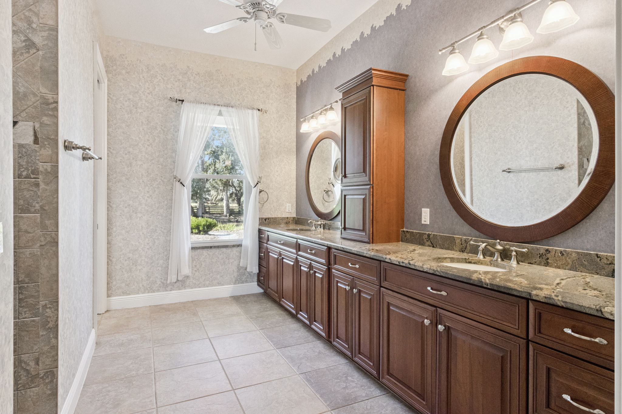 Plant City, Florida, 33565, United States, 4 Bedrooms Bedrooms, ,3 BathroomsBathrooms,Residential,For Sale,2005907