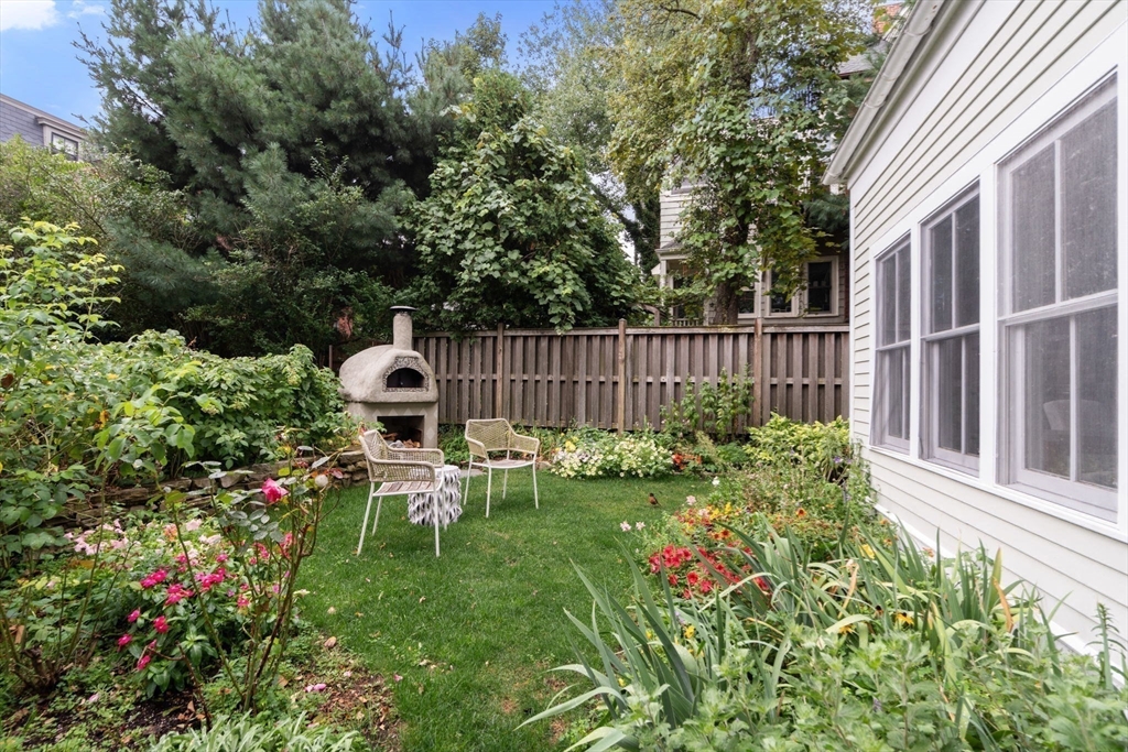 Brookline, Massachusetts, 02445, United States, 2 Bedrooms Bedrooms, ,2 BathroomsBathrooms,Residential,For Sale,1849691