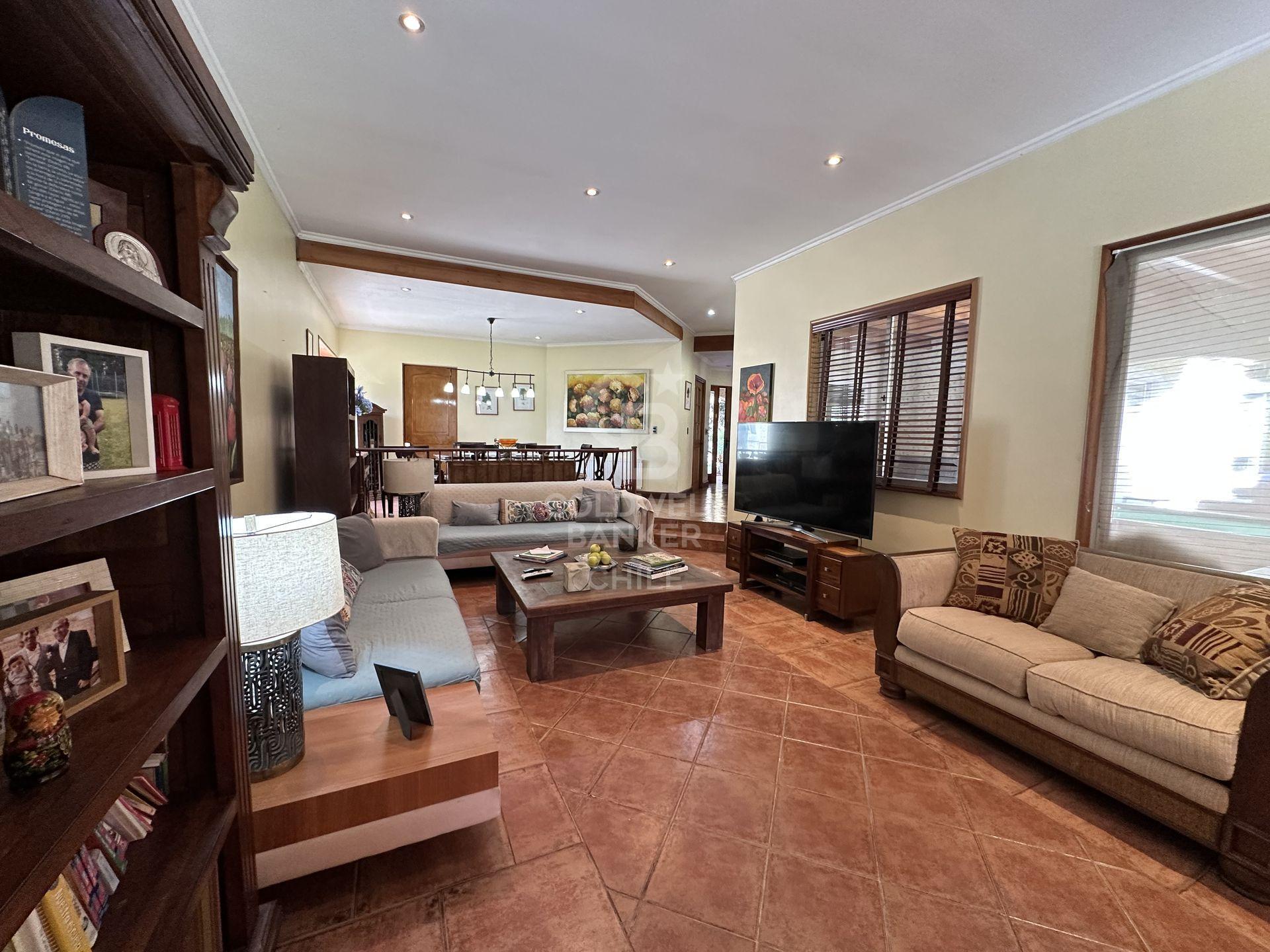 Colina, Chile, 4 Bedrooms Bedrooms, ,4 BathroomsBathrooms,Residential,For Sale,1760633
