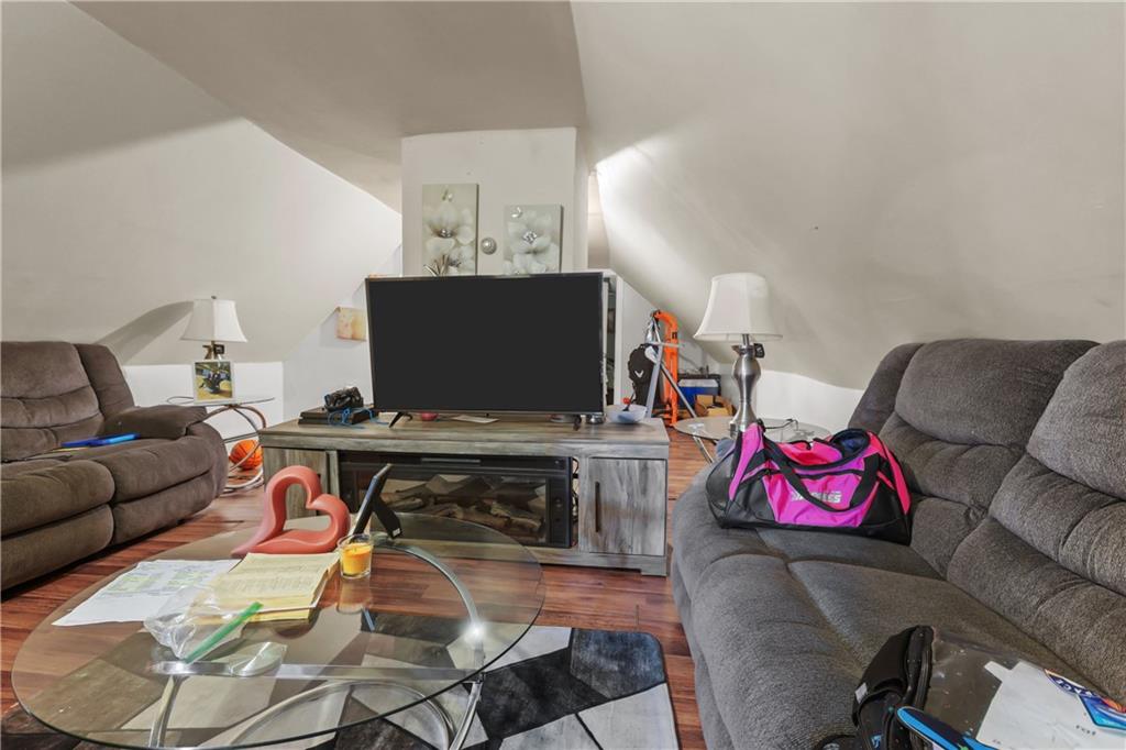 Providence, Rhode Island, 02907, United States, 10 Bedrooms Bedrooms, ,6 BathroomsBathrooms,Residential,For Sale,1844699