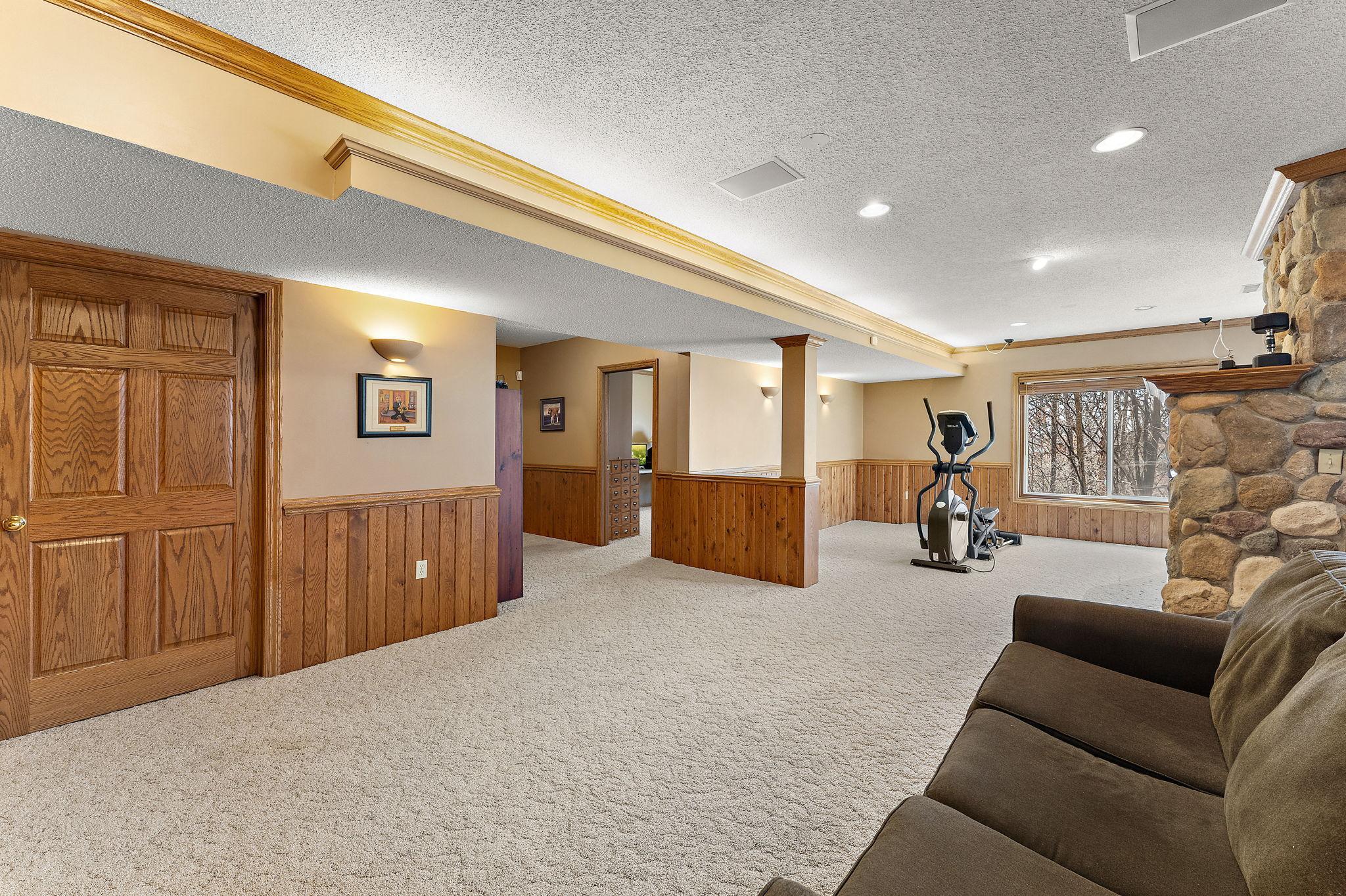Hudson, Wisconsin, 54016, United States, 4 Bedrooms Bedrooms, ,4 BathroomsBathrooms,Residential,For Sale,2038395