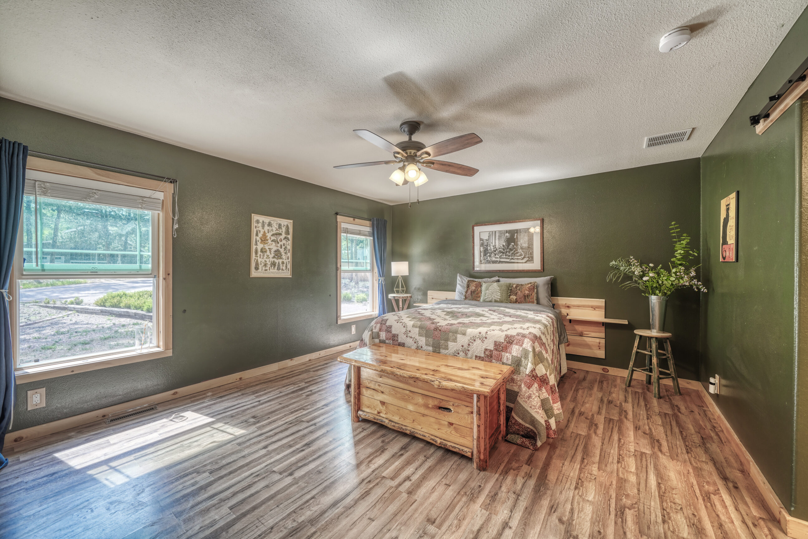 Woodland Park, Colorado, 80863, United States, 3 Bedrooms Bedrooms, ,2 BathroomsBathrooms,Residential,For Sale,1891274