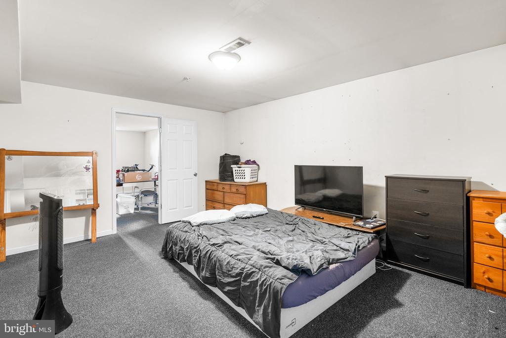 Frederick, Maryland, 21703, United States, 3 Bedrooms Bedrooms, ,3 BathroomsBathrooms,Residential,For Sale,1935163