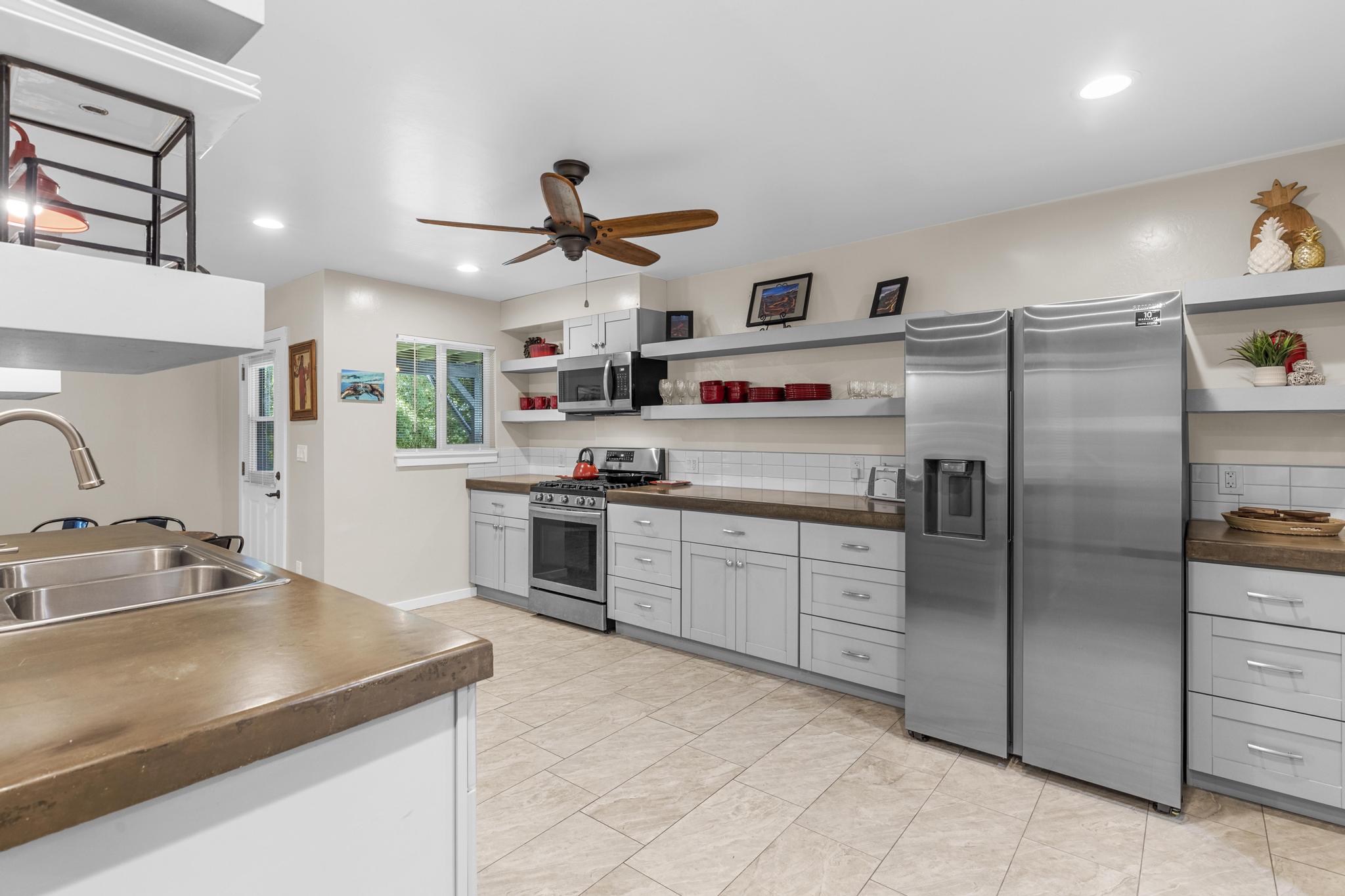 Pahoa, Hawaii, 96778, United States, 4 Bedrooms Bedrooms, ,3 BathroomsBathrooms,Residential,For Sale,1885525