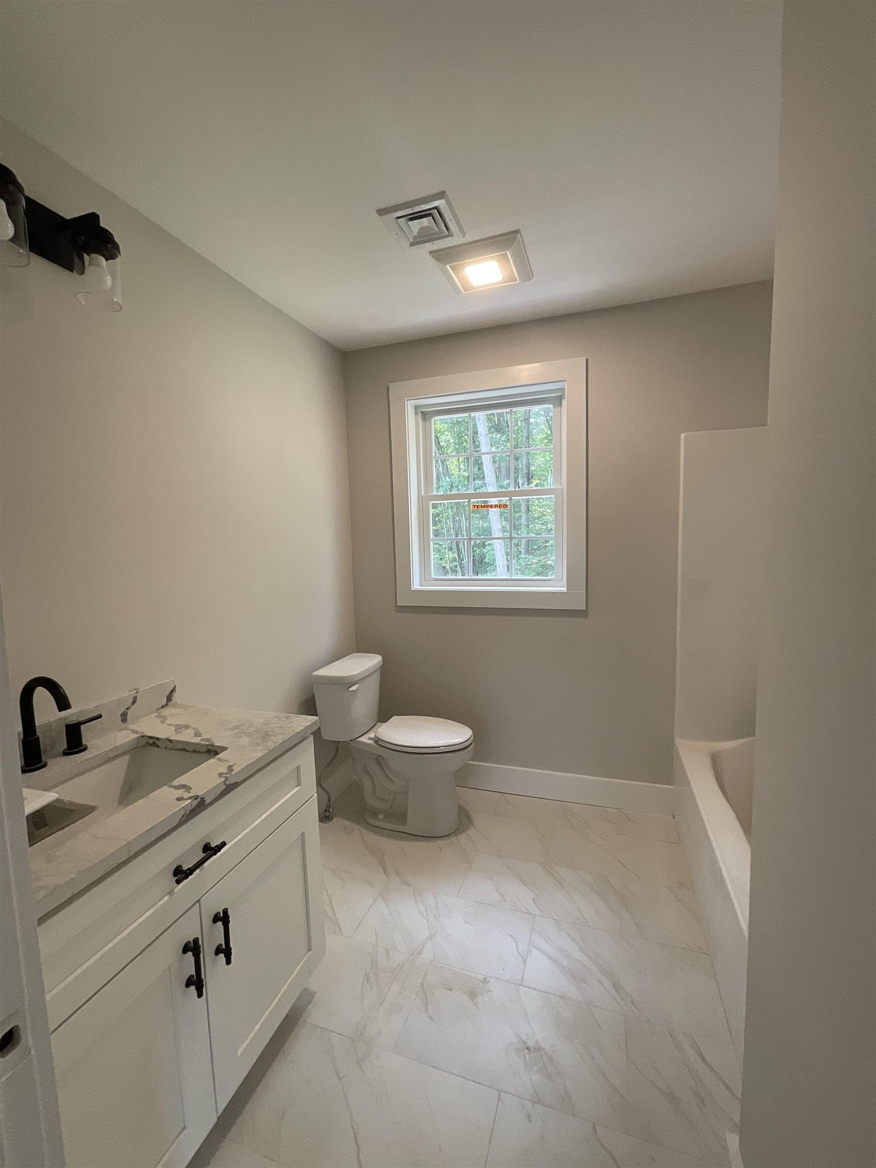 Manchester, New Hampshire, 03102, United States, 4 Bedrooms Bedrooms, ,3 BathroomsBathrooms,Residential,For Sale,1901440