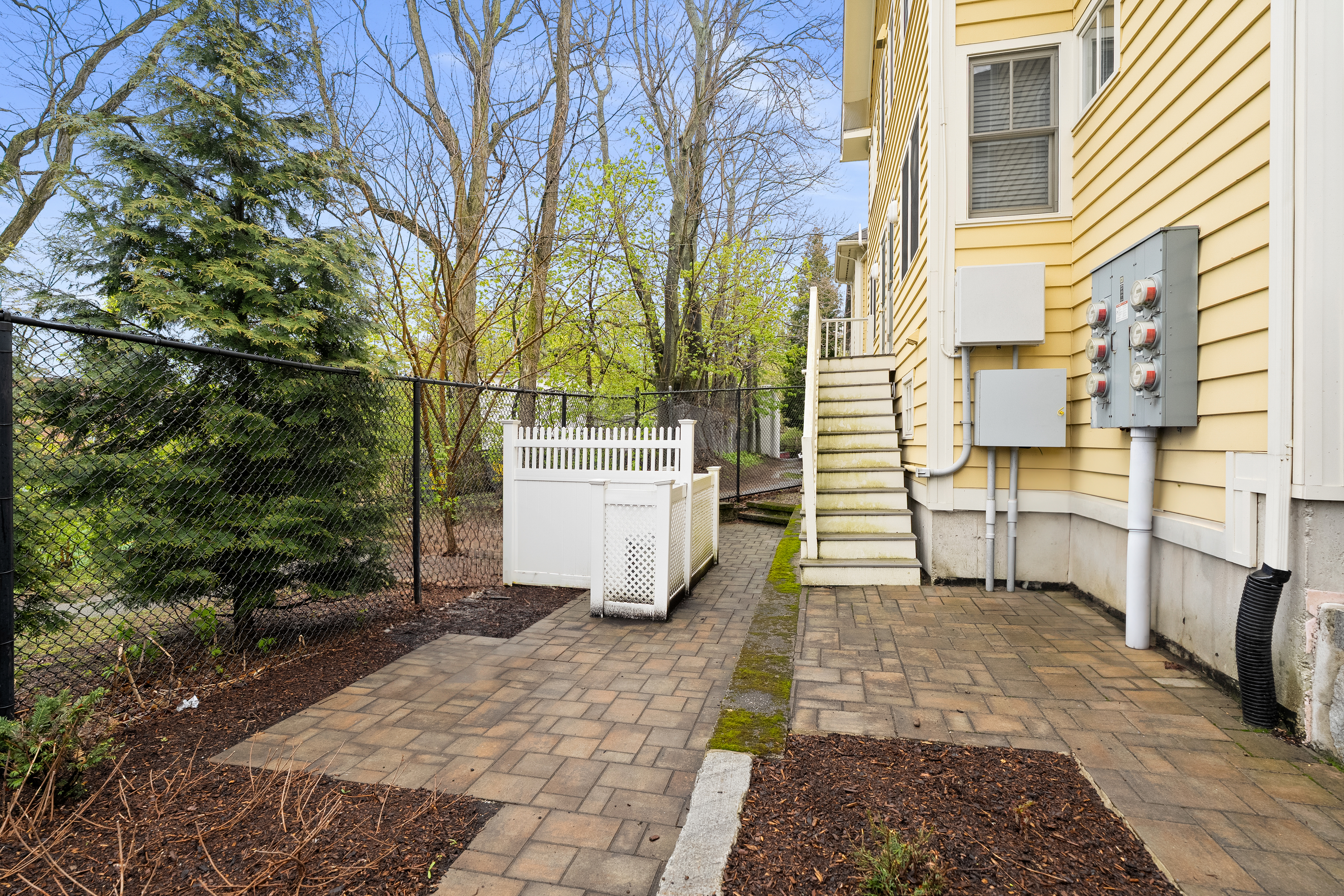  11 Russell Place, unit 11, Arlington, MA, 02474 - 物件實景