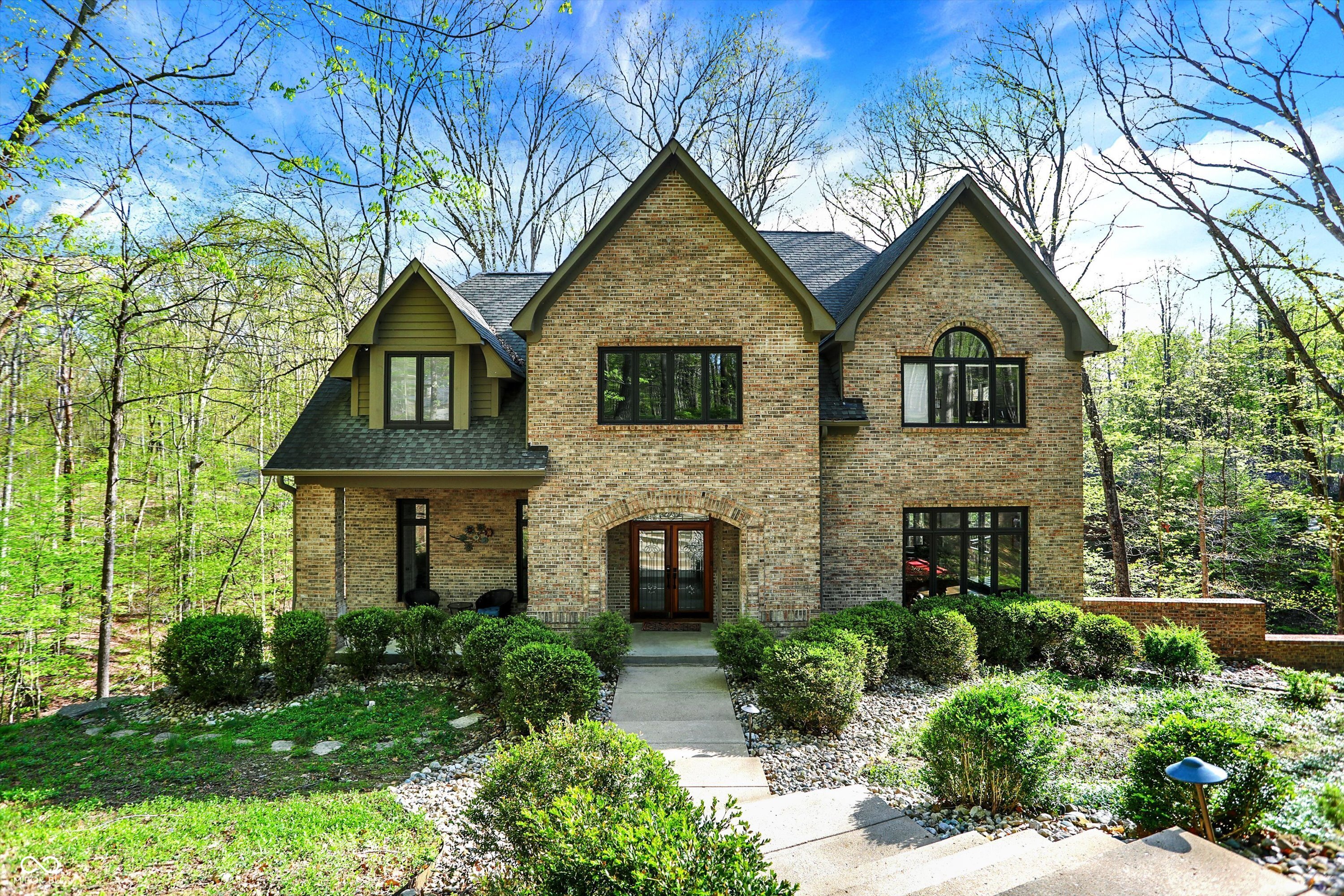 Trafalgar, Indiana, 46181, United States, 4 Bedrooms Bedrooms, ,4 BathroomsBathrooms,Residential,For Sale,1981773