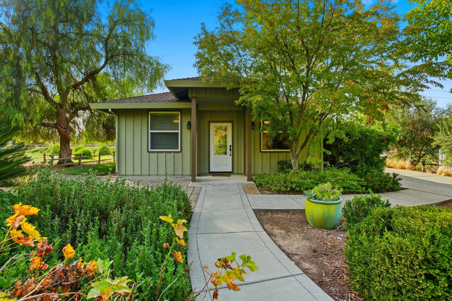 Roseville, California, 95747, United States, 4 Bedrooms Bedrooms, ,4 BathroomsBathrooms,Residential,For Sale,1988108