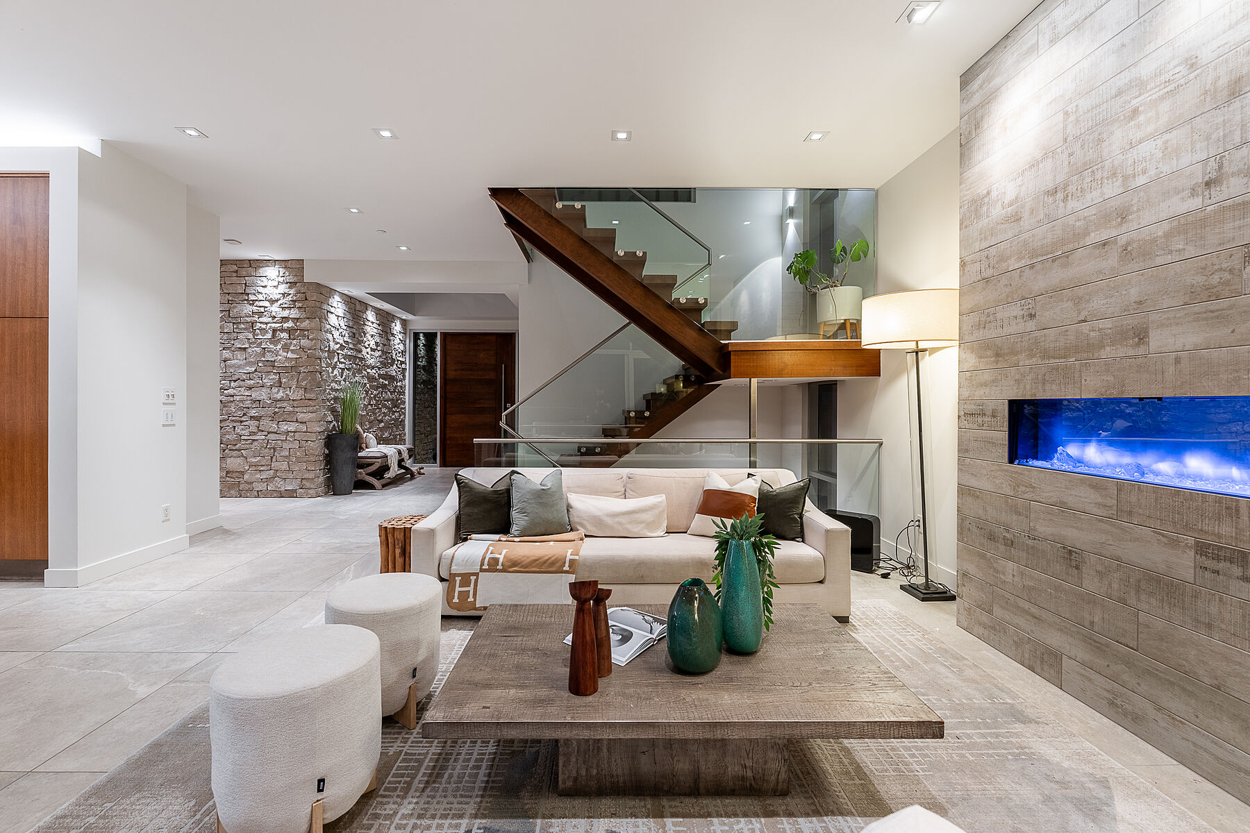  Amazing Waterfront Property - 物件實景