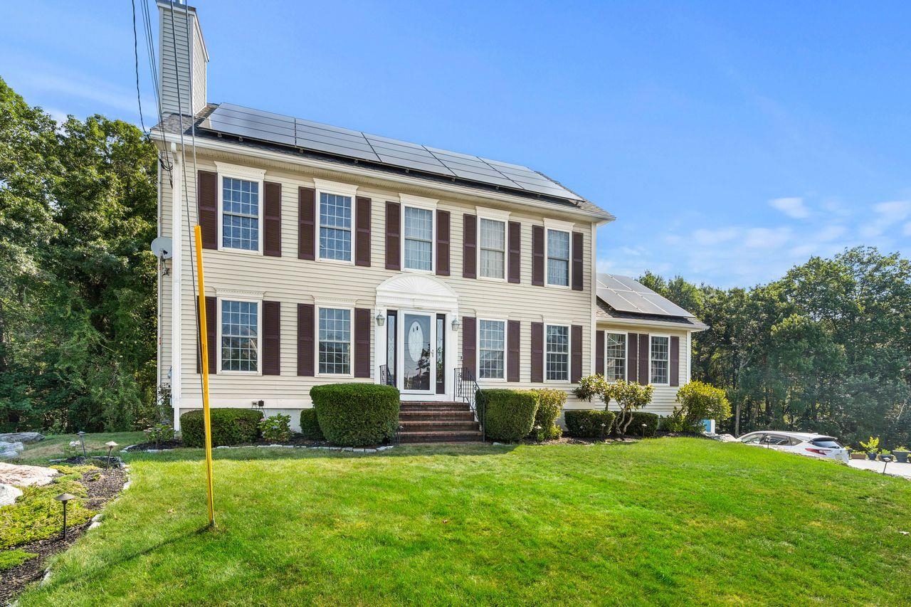 Manchester, New Hampshire, 03109, United States, 3 Bedrooms Bedrooms, ,1 BathroomBathrooms,Residential,For Sale,1906679