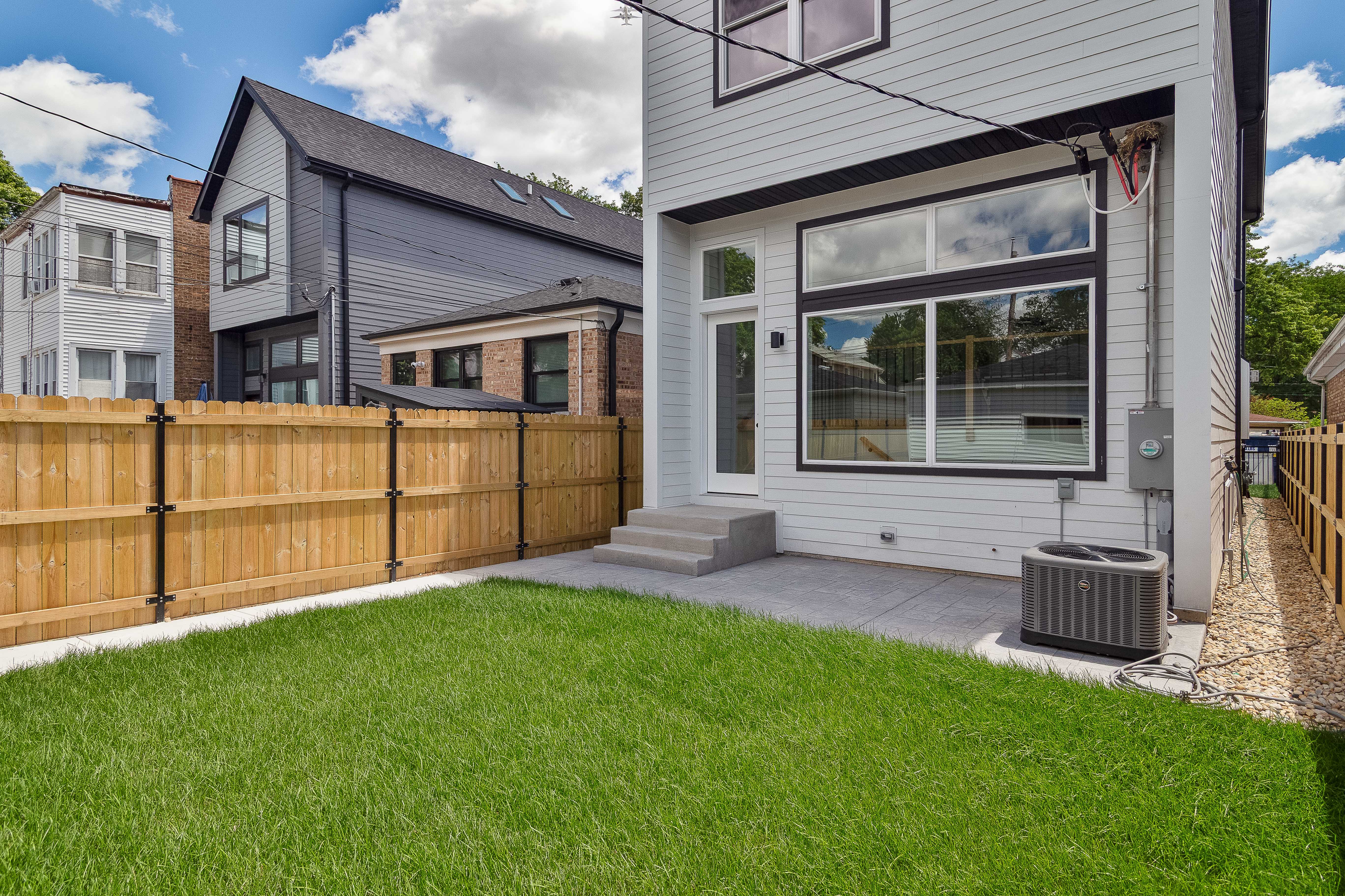  Impeccable 4 Bedroom, 3.1 Bath New Construction Single-family Home - 物件實景