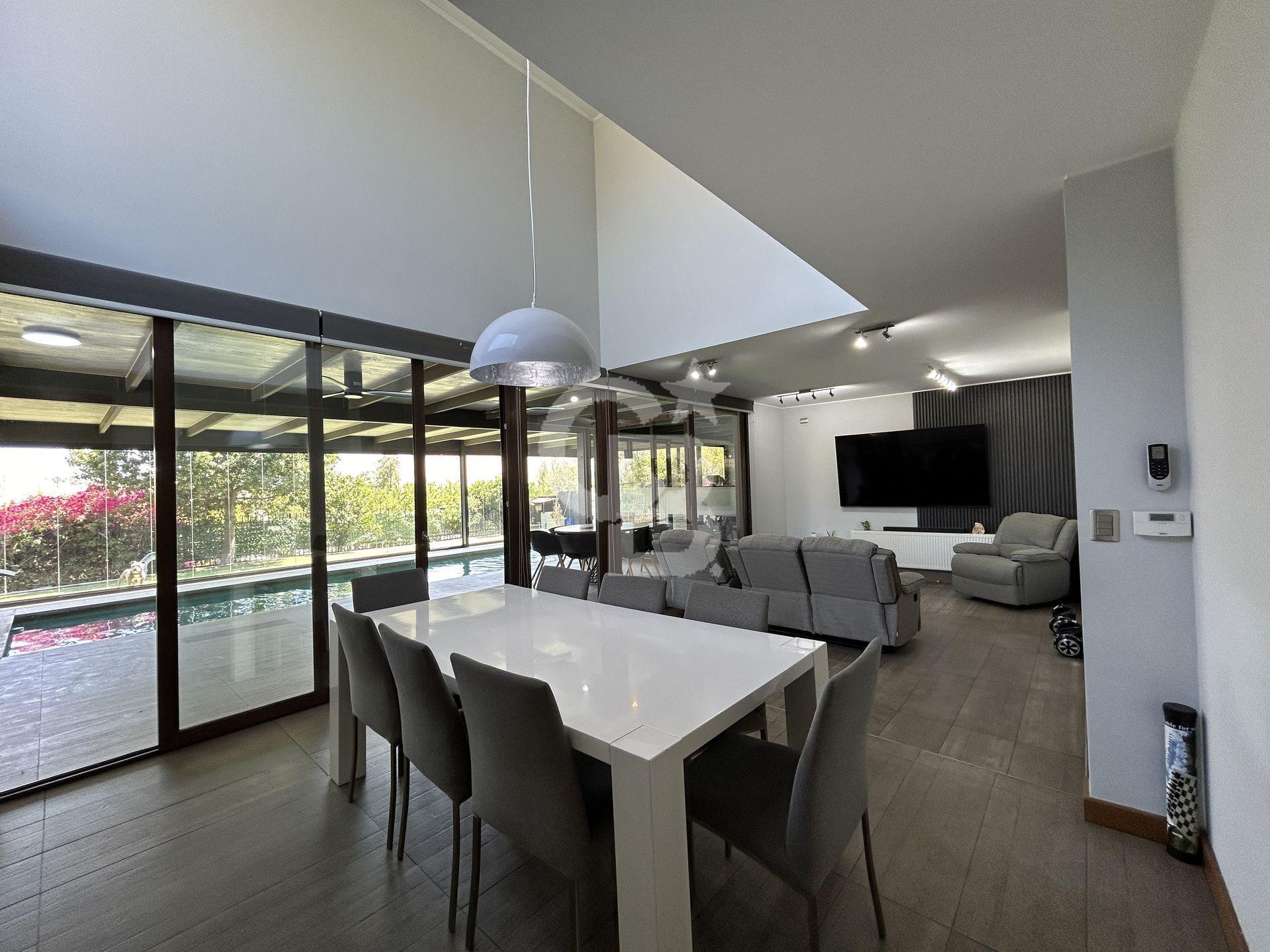 Colina, Chile, 4 Bedrooms Bedrooms, ,4 BathroomsBathrooms,Residential,For Sale,1988006