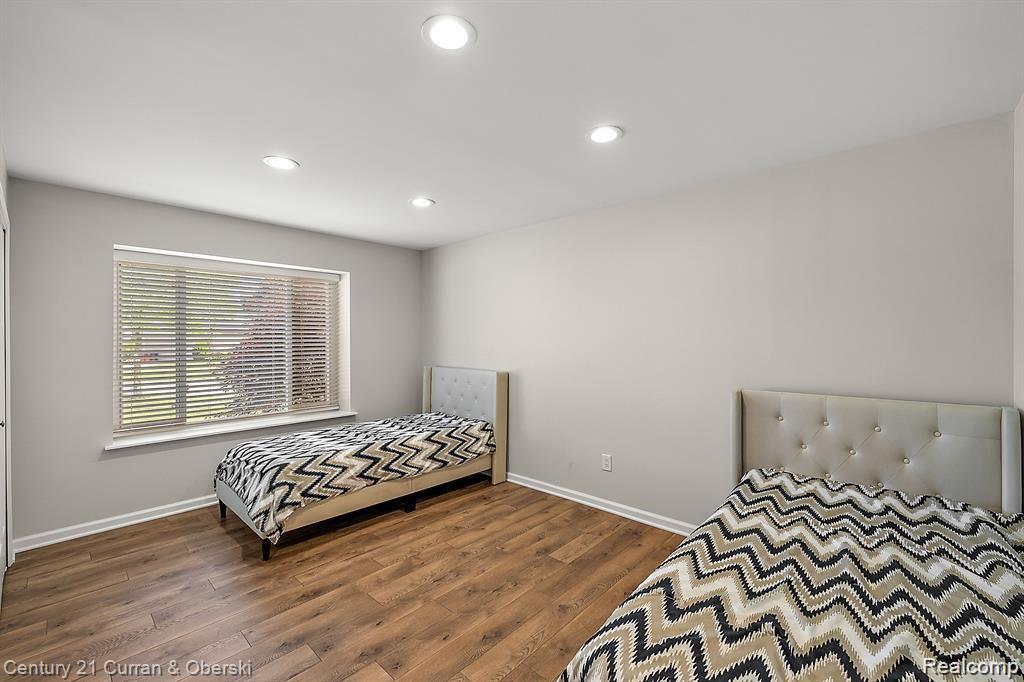 Livonia, Michigan, 48152, United States, 3 Bedrooms Bedrooms, ,3 BathroomsBathrooms,Residential,For Sale,1980110