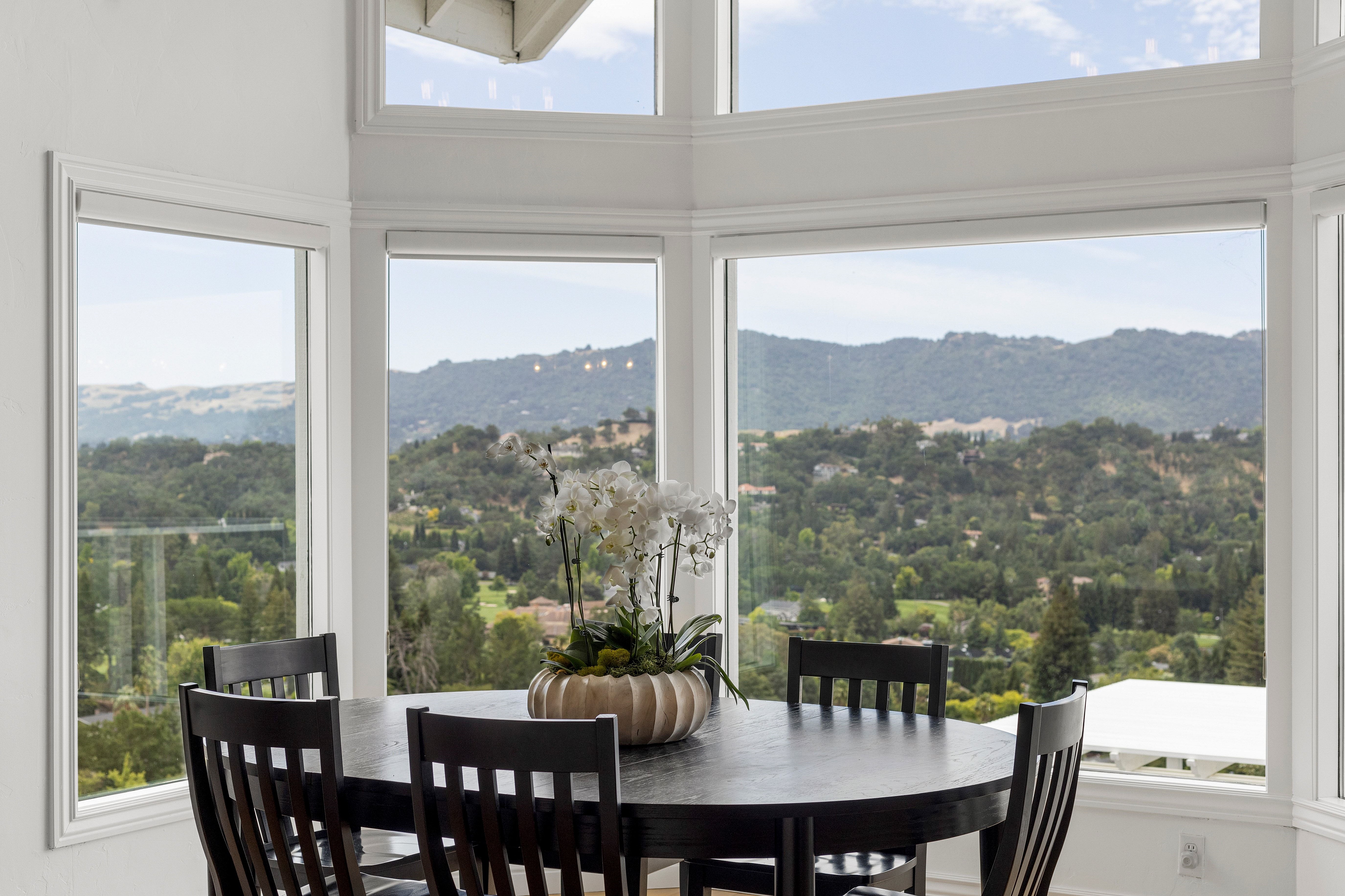  Sweeping Fairway Views Meet Rare Outdoor Living - 物件實景