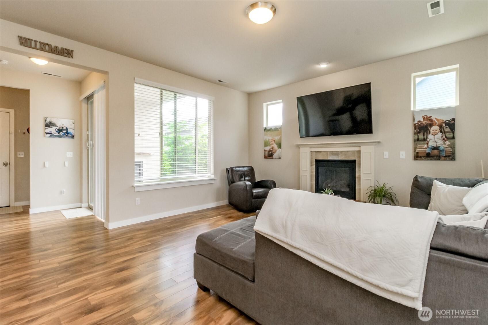 OLYMPIA, Washington, 98502, United States, 3 Bedrooms Bedrooms, ,3 BathroomsBathrooms,Residential,For Sale,1874545