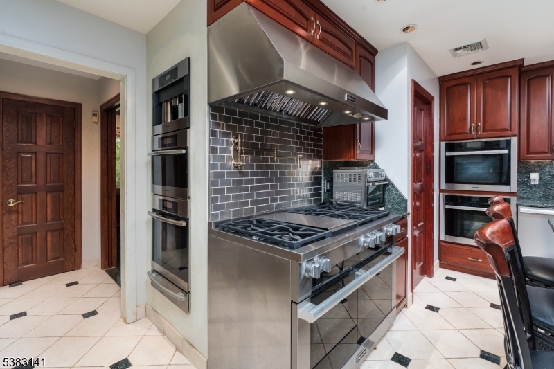 Kinnelon Boro, New Jersey, 07405, United States, 4 Bedrooms Bedrooms, ,4 BathroomsBathrooms,Residential,For Sale,1941980